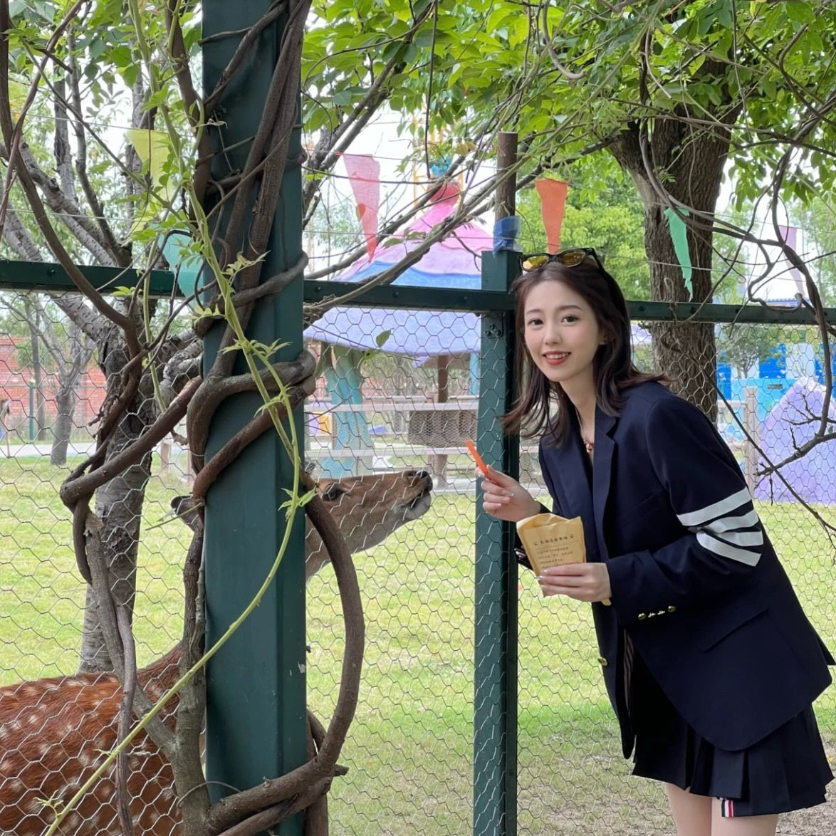 톰브라운 플레인 위브 미니 플리츠 사선 스커트