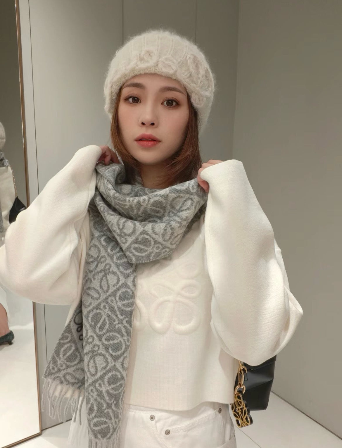 로에베 머플러