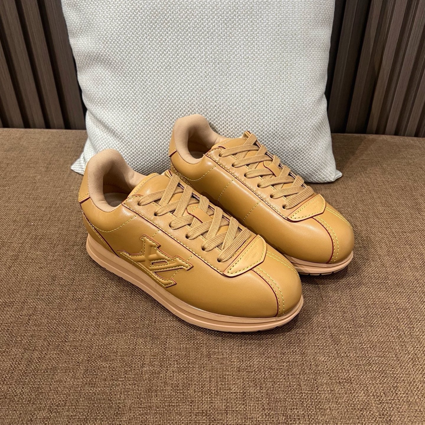 루이비통 버터소프트 스니커즈