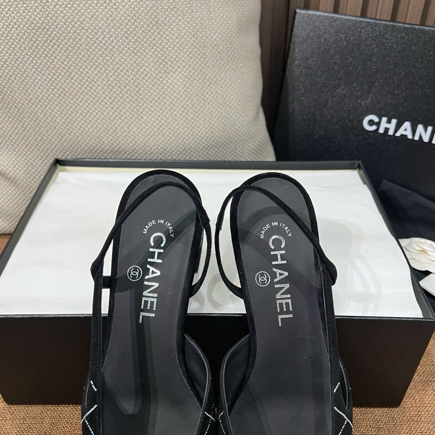 C 스웨이드 슬링백 플랫