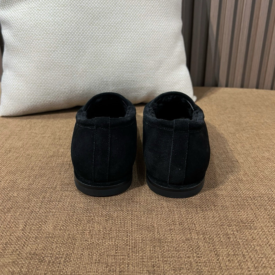 C 스웨이드 CC 로고 로퍼