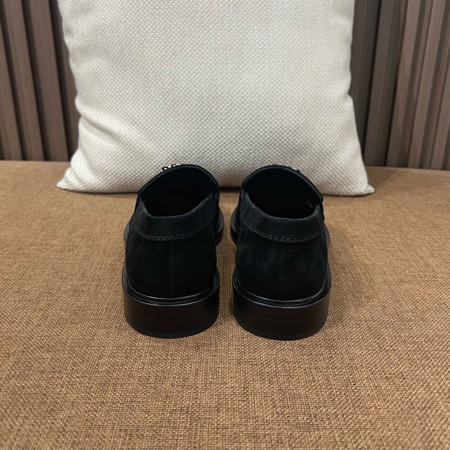 C 스웨이드 로퍼