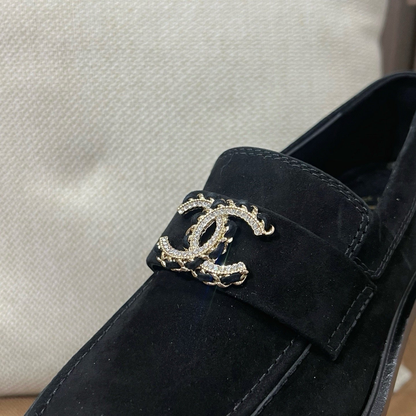 C 스웨이드 로퍼