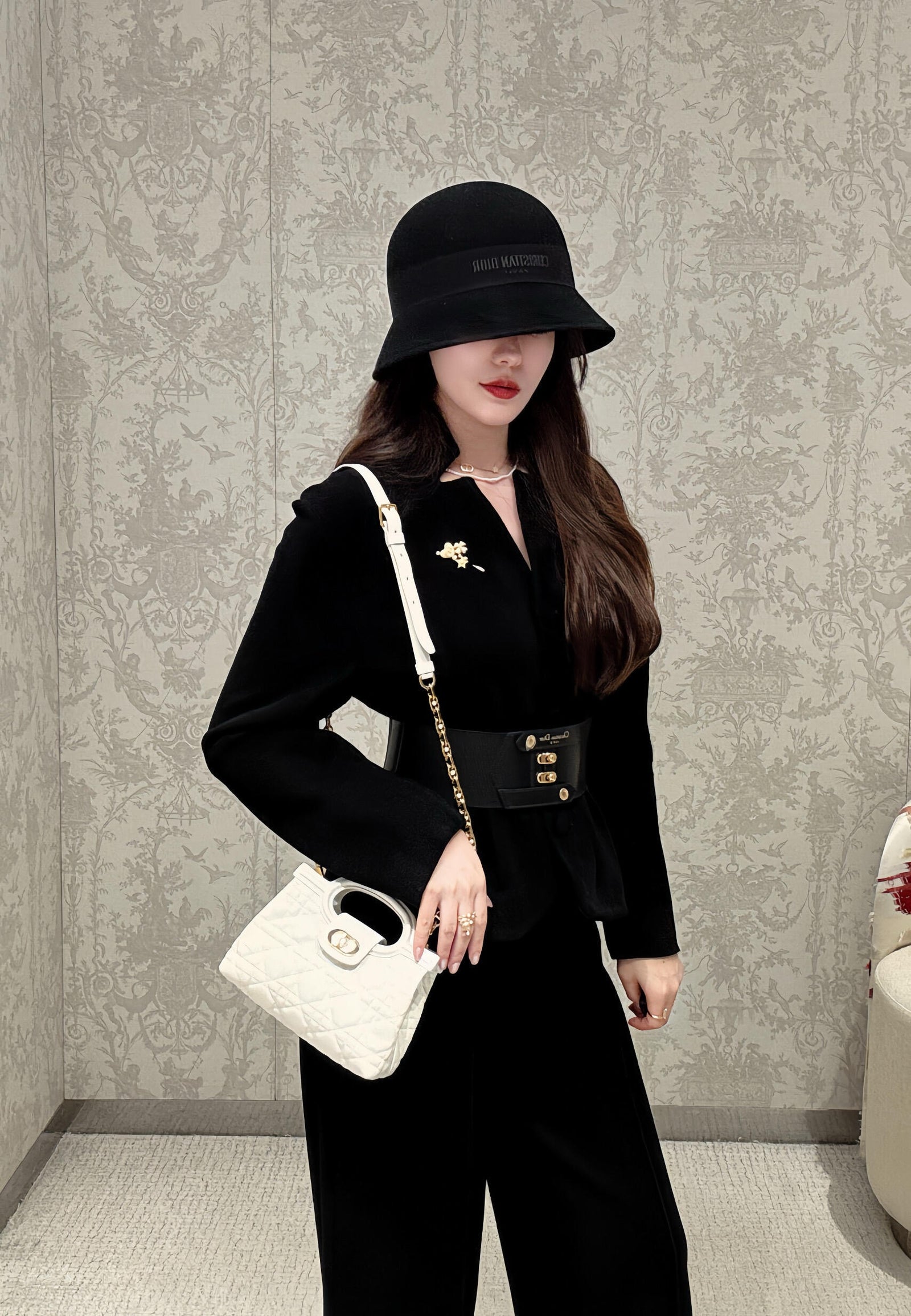 디올 Jolie 탑 핸들 미니 백