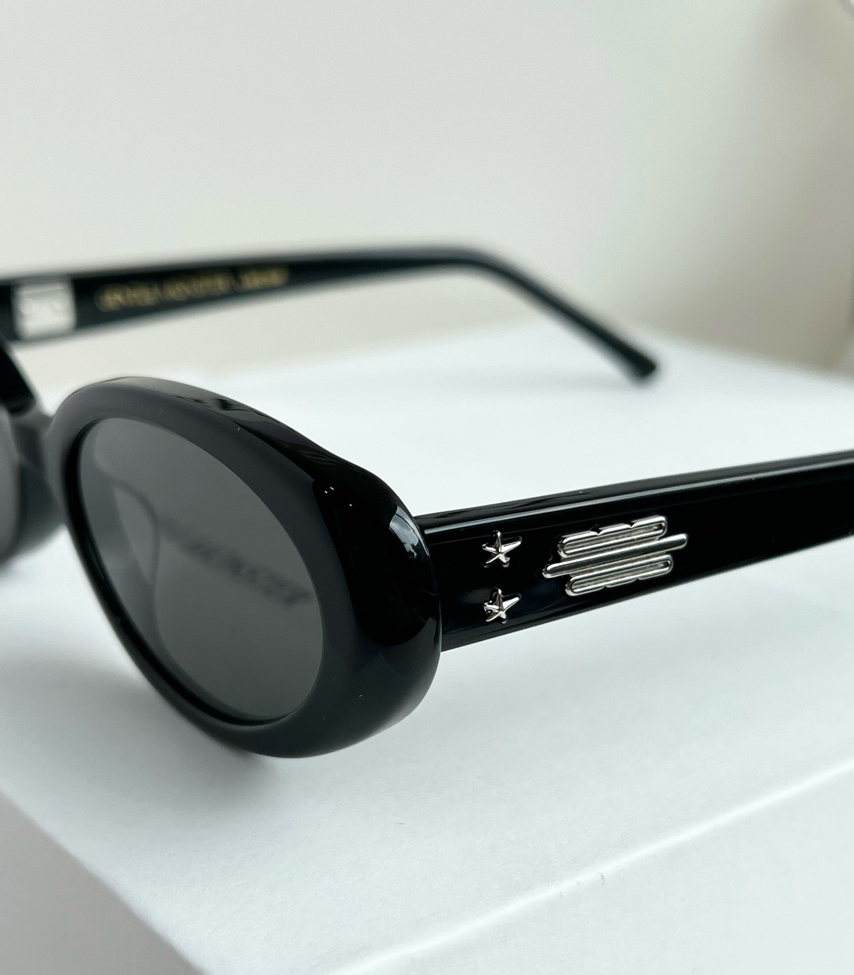 젠틀몬스터 X 제니 콜라보 허쉬 선글라스