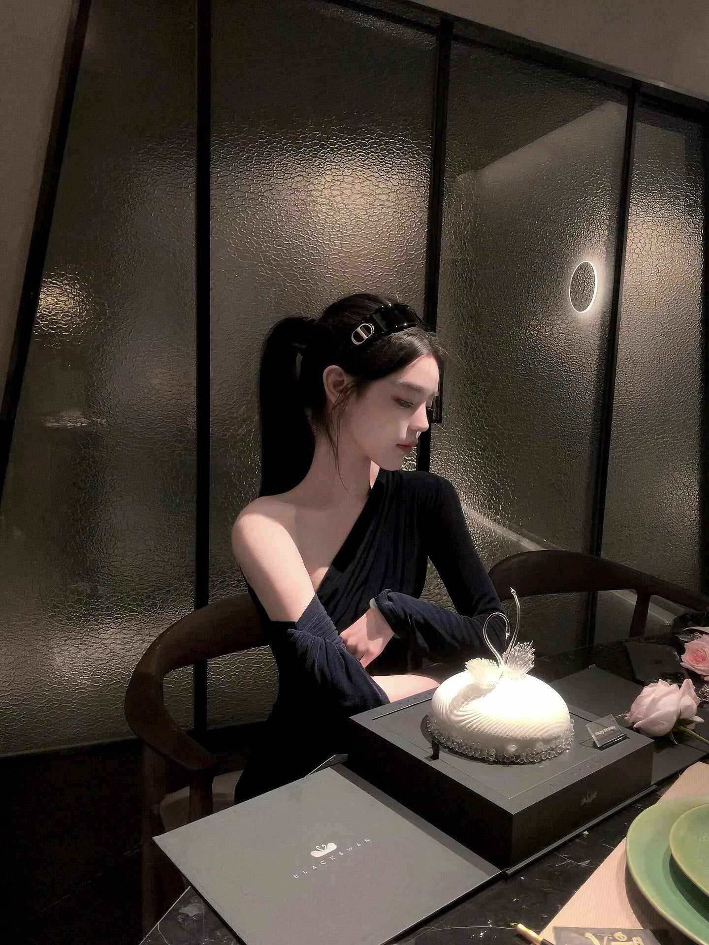 디올 VeryDior M1U 선글라스