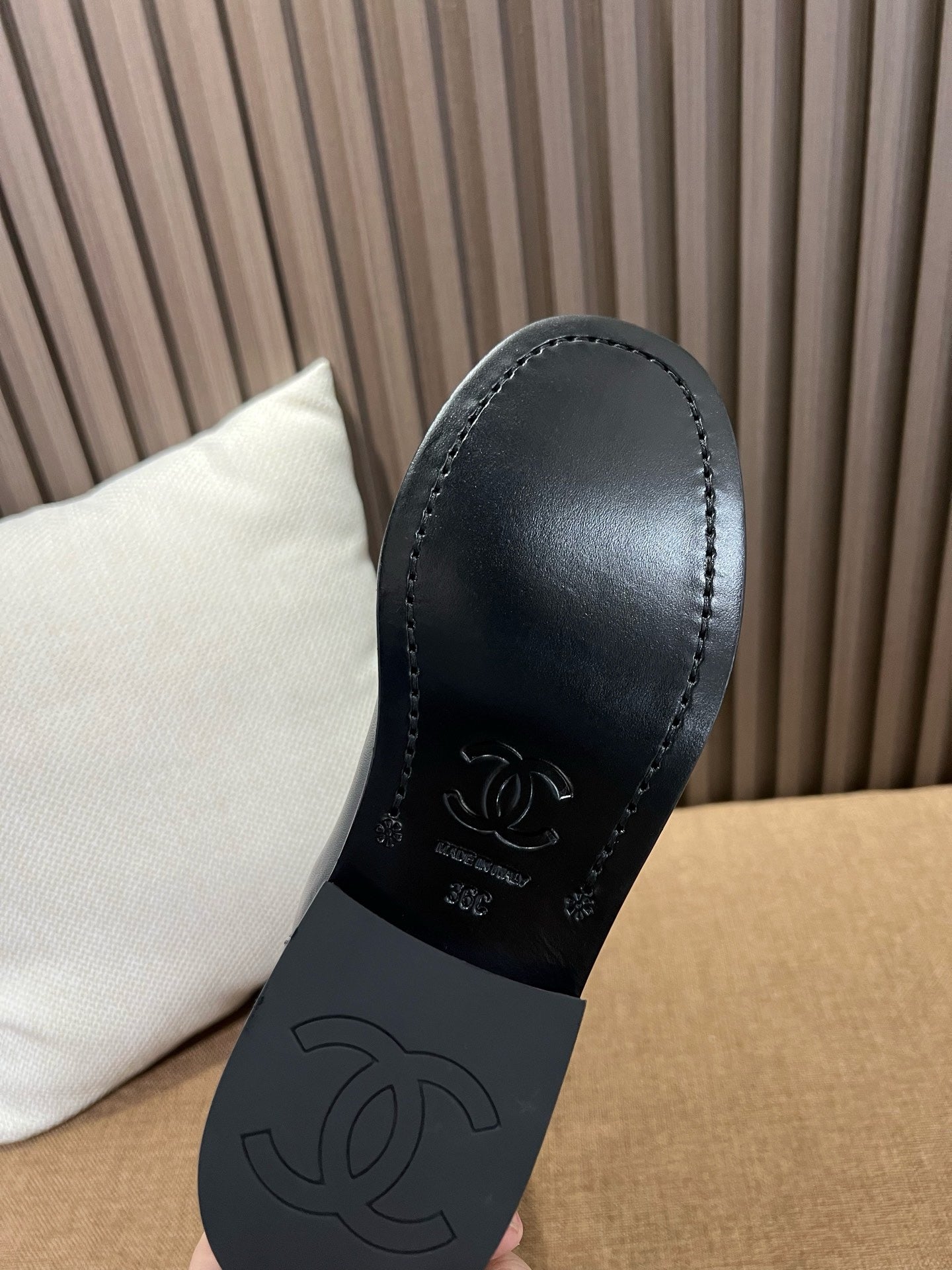C 하이 부츠 카프스킨 블랙