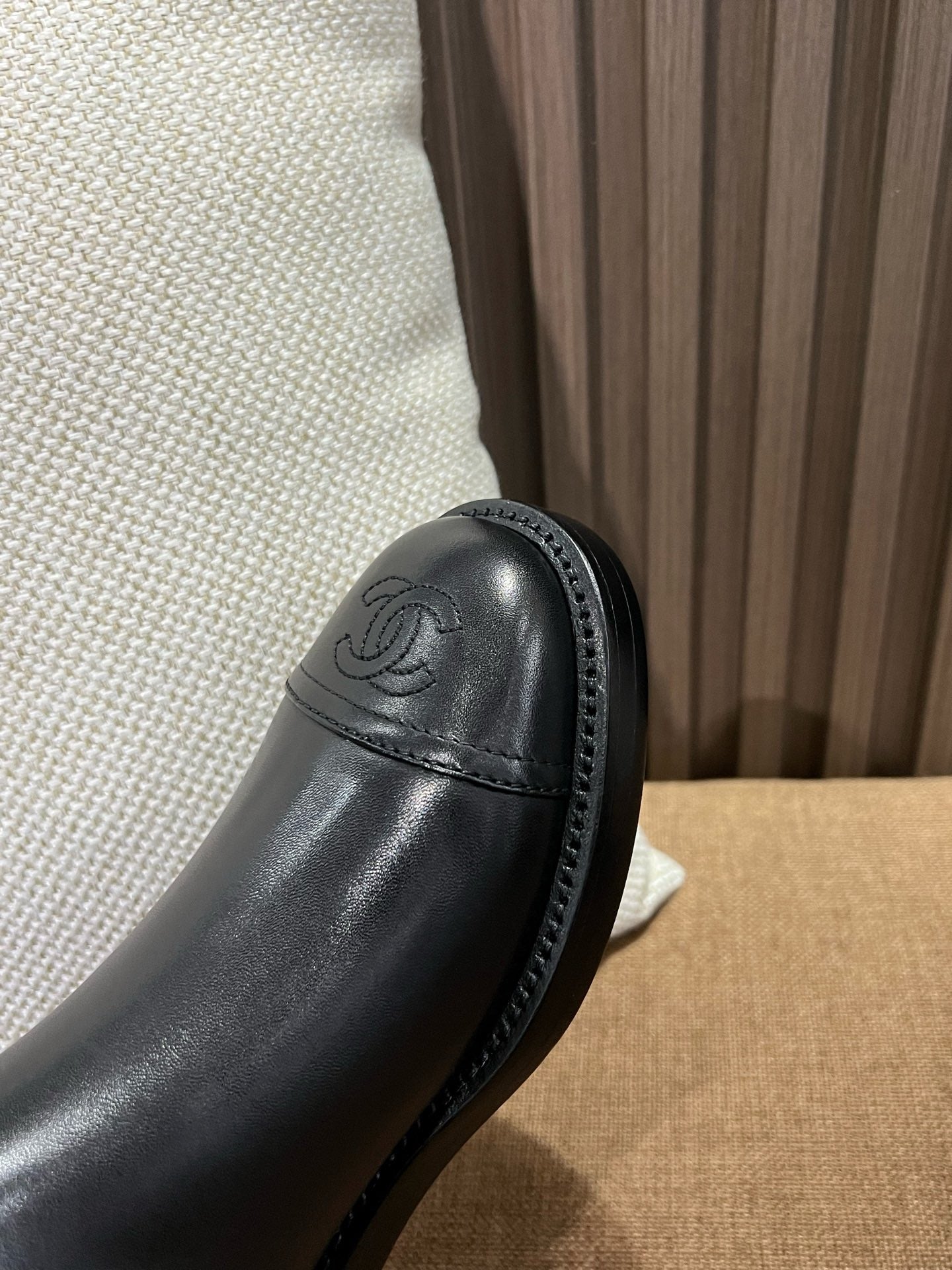 C 하이 부츠 카프스킨 블랙