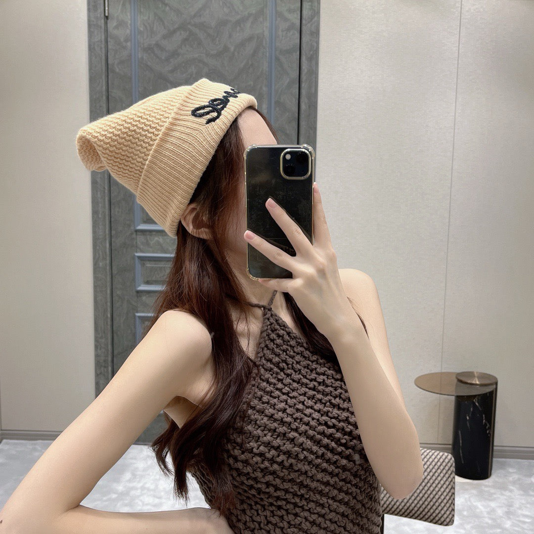 C 비니 (레터링)