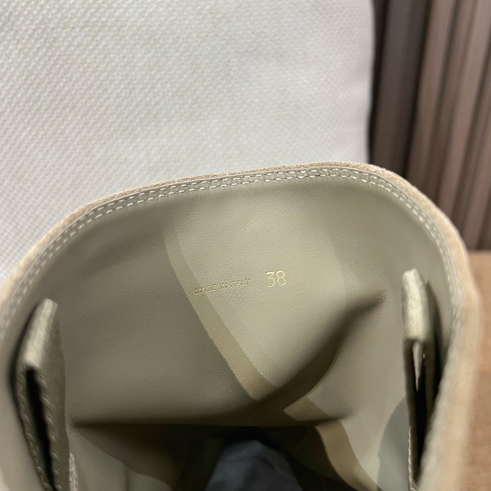 프라다 레더 부티