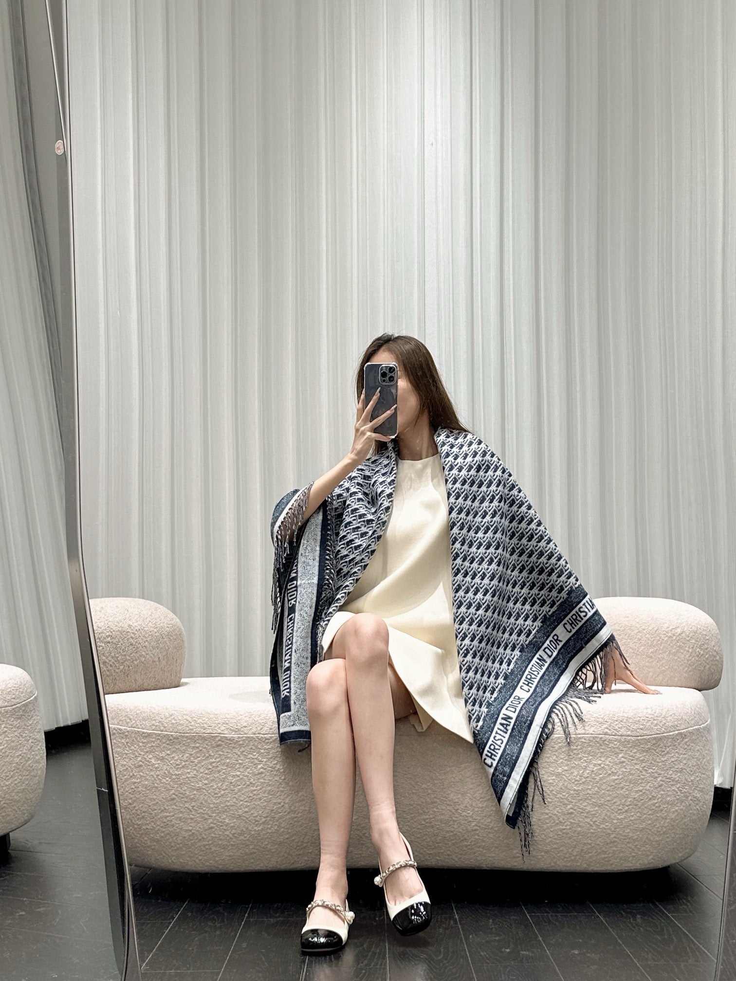 디올 케이프