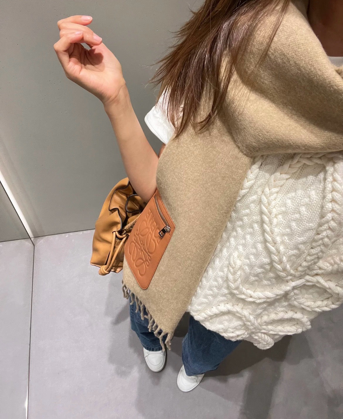 로에베 포켓 머플러