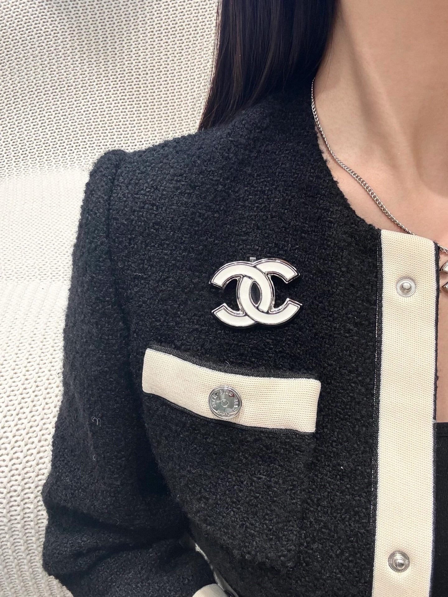 C 브로치 15