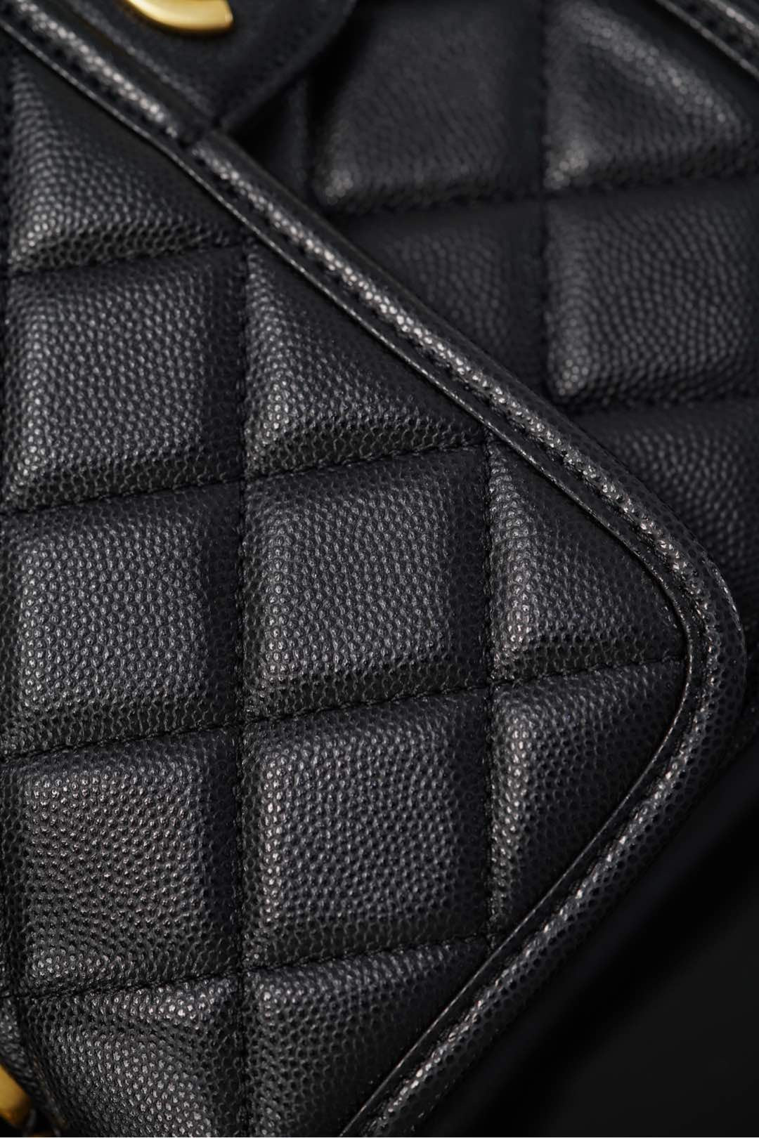 C 25FW 탑핸들 플랩백 체인 클로버