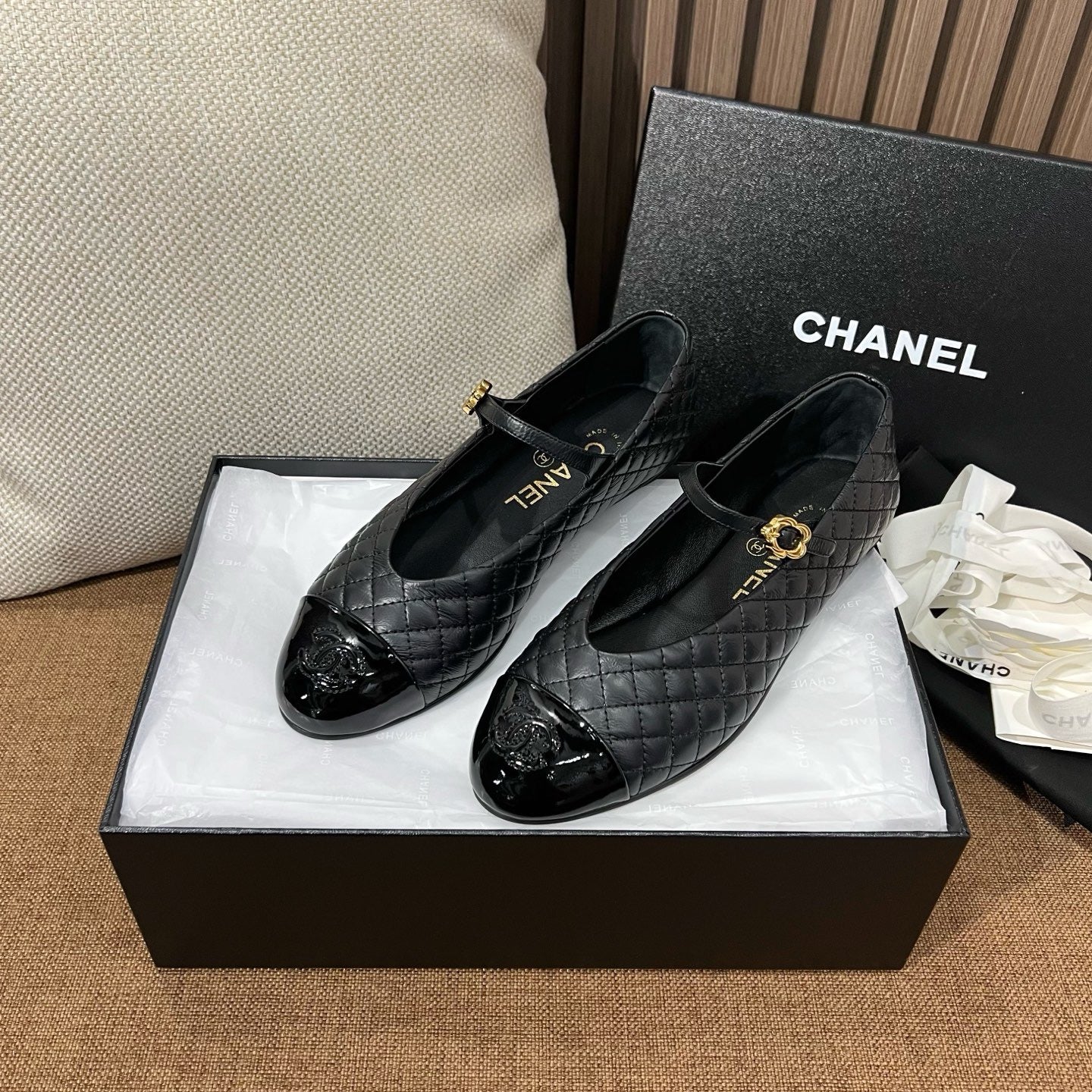 C CC 로고 퀄팅 메리제인 플랫