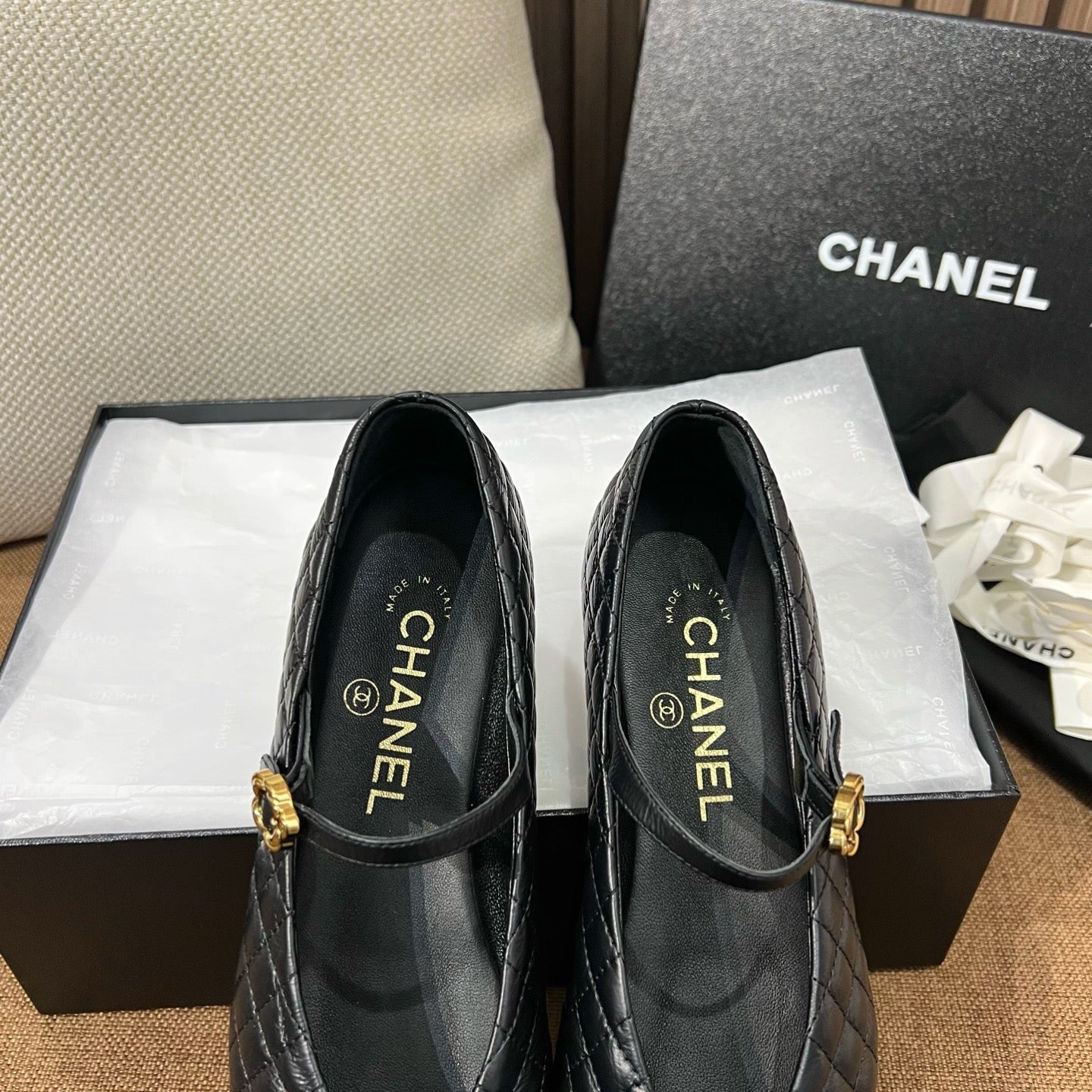 C CC 로고 퀄팅 메리제인 플랫