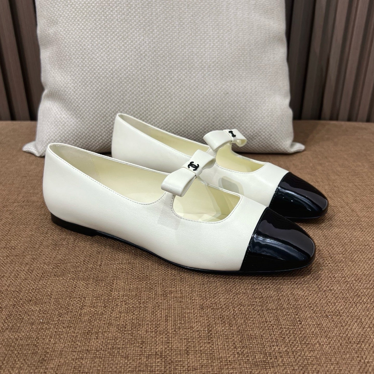 C 리본 메리제인 플랫 슈즈