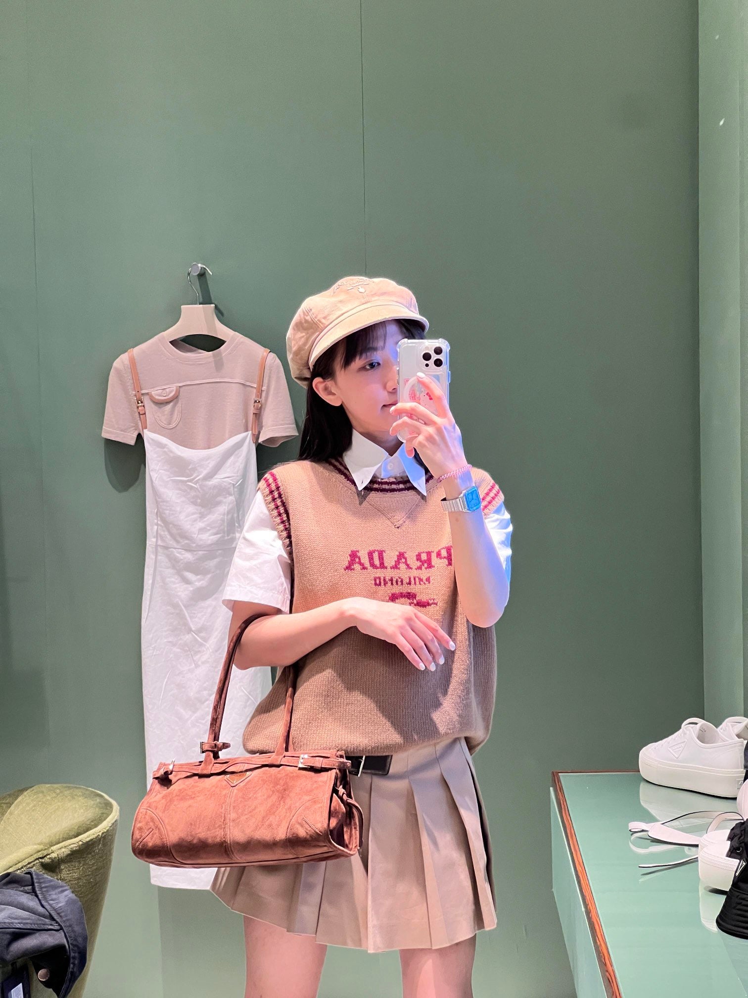 프라다 보니 미디엄 스웨이드 핸드백