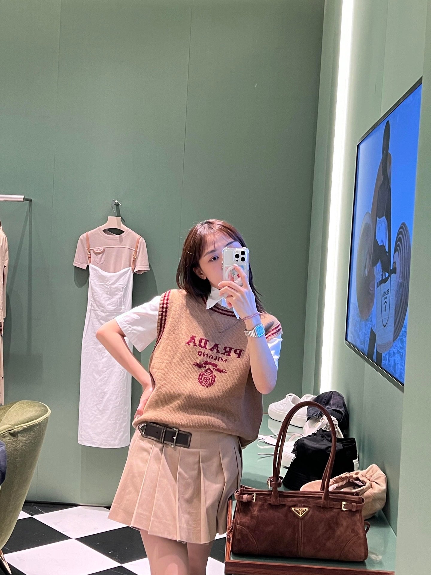 프라다 보니 미디엄 스웨이드 핸드백