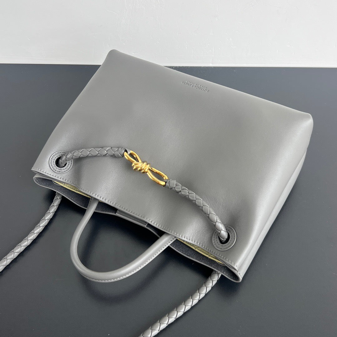 보테가 베네타 안디아모 미디엄 가죽 토트백