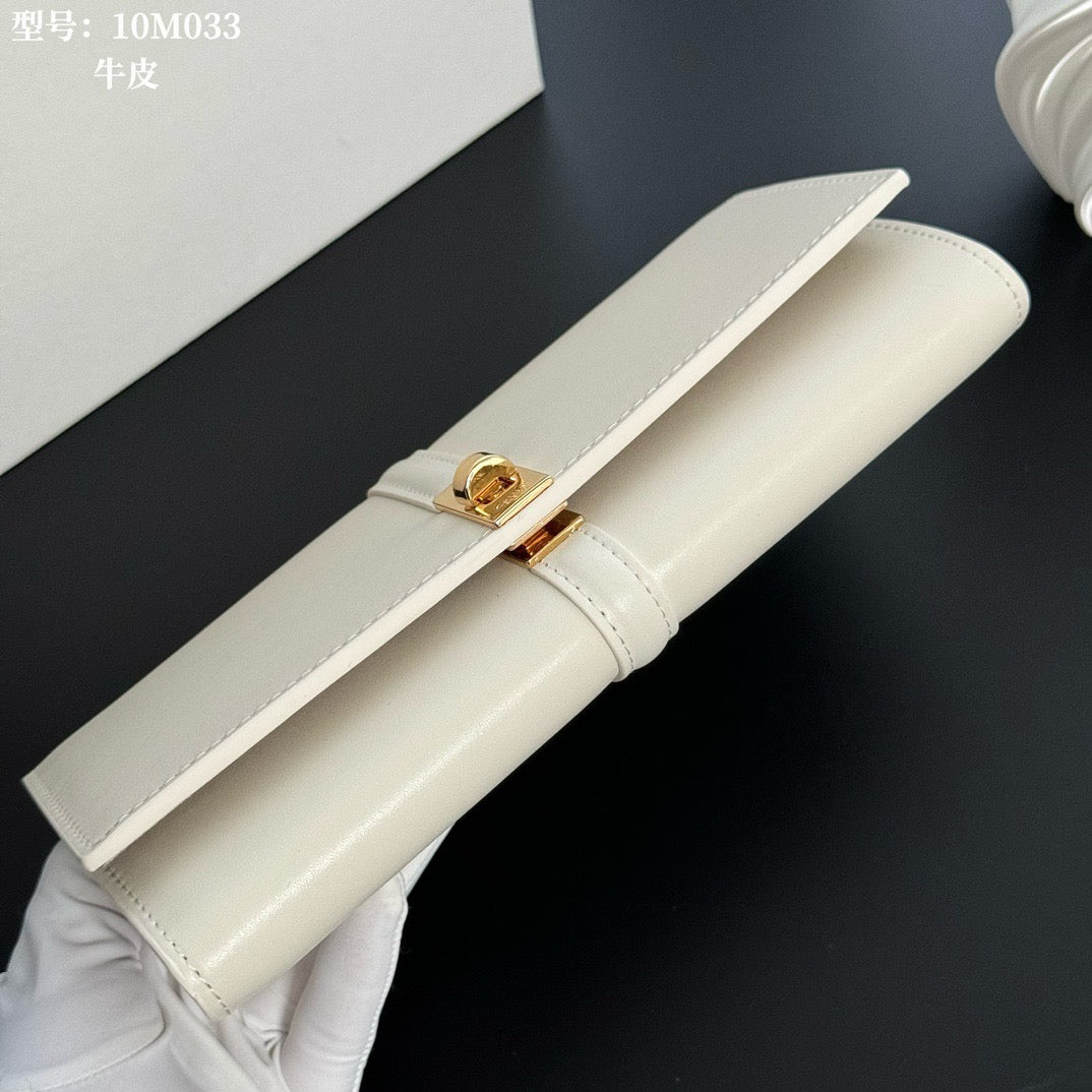 CEL 16 트리옹프 장지갑