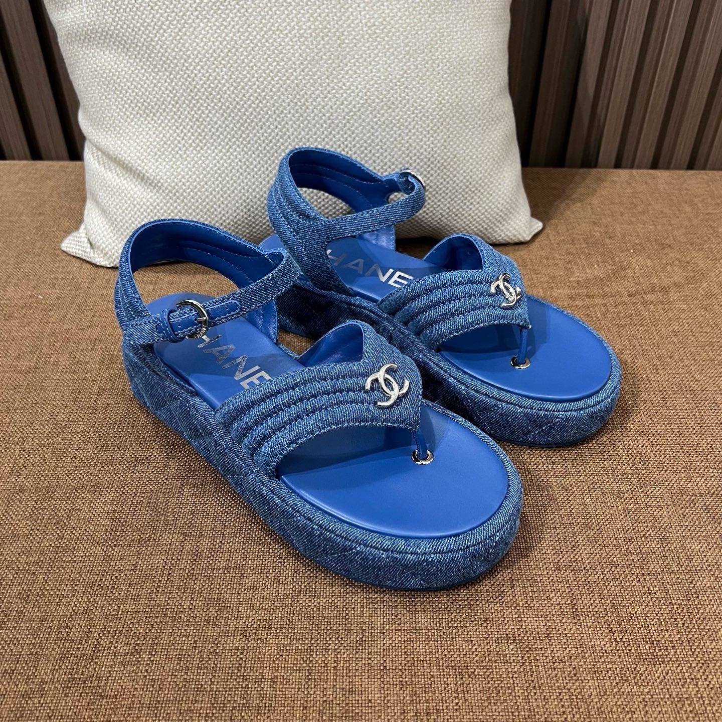 C 25C 데님 스트랩 샌들