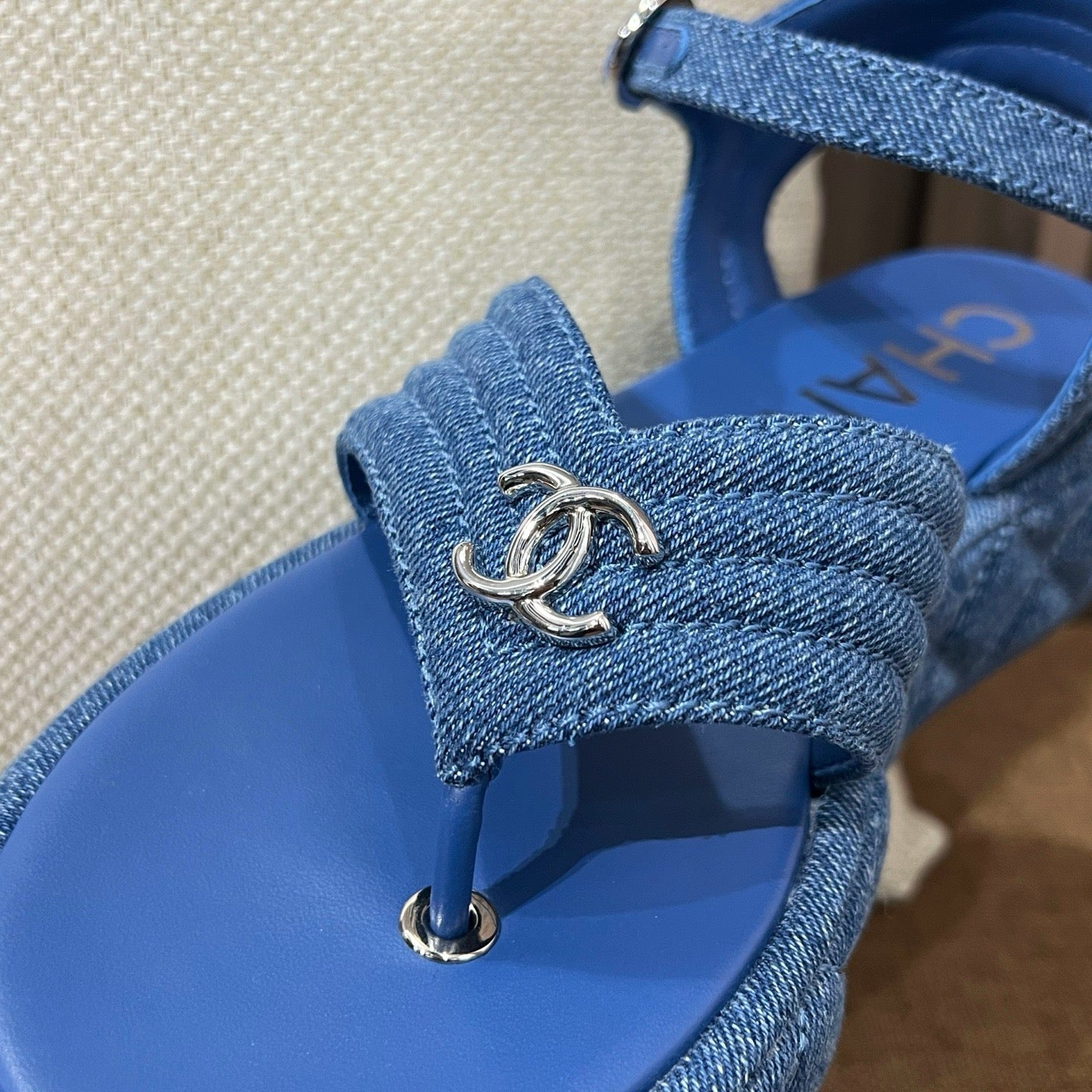 C 25C 데님 스트랩 샌들
