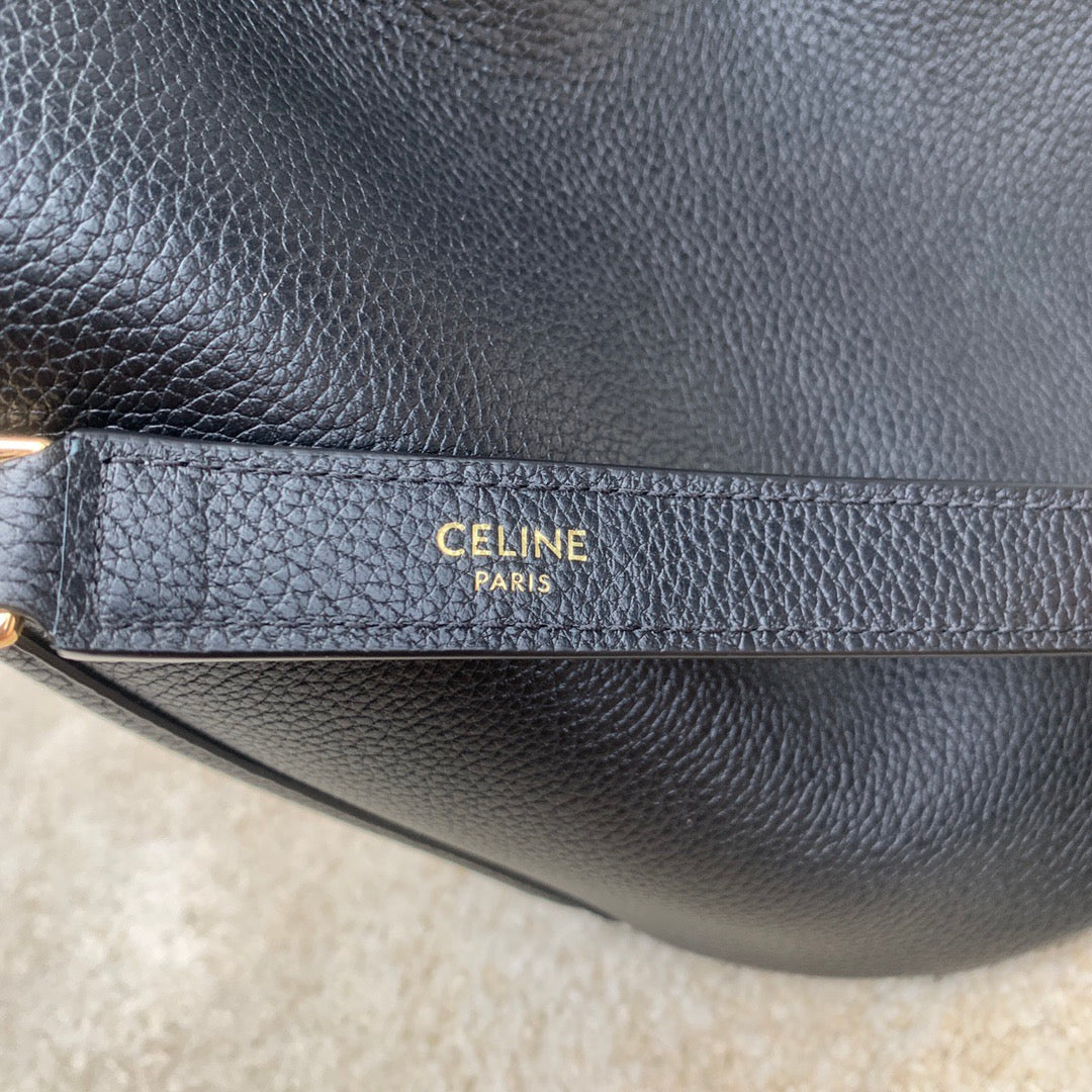 CEL 틴 버킷백 16
