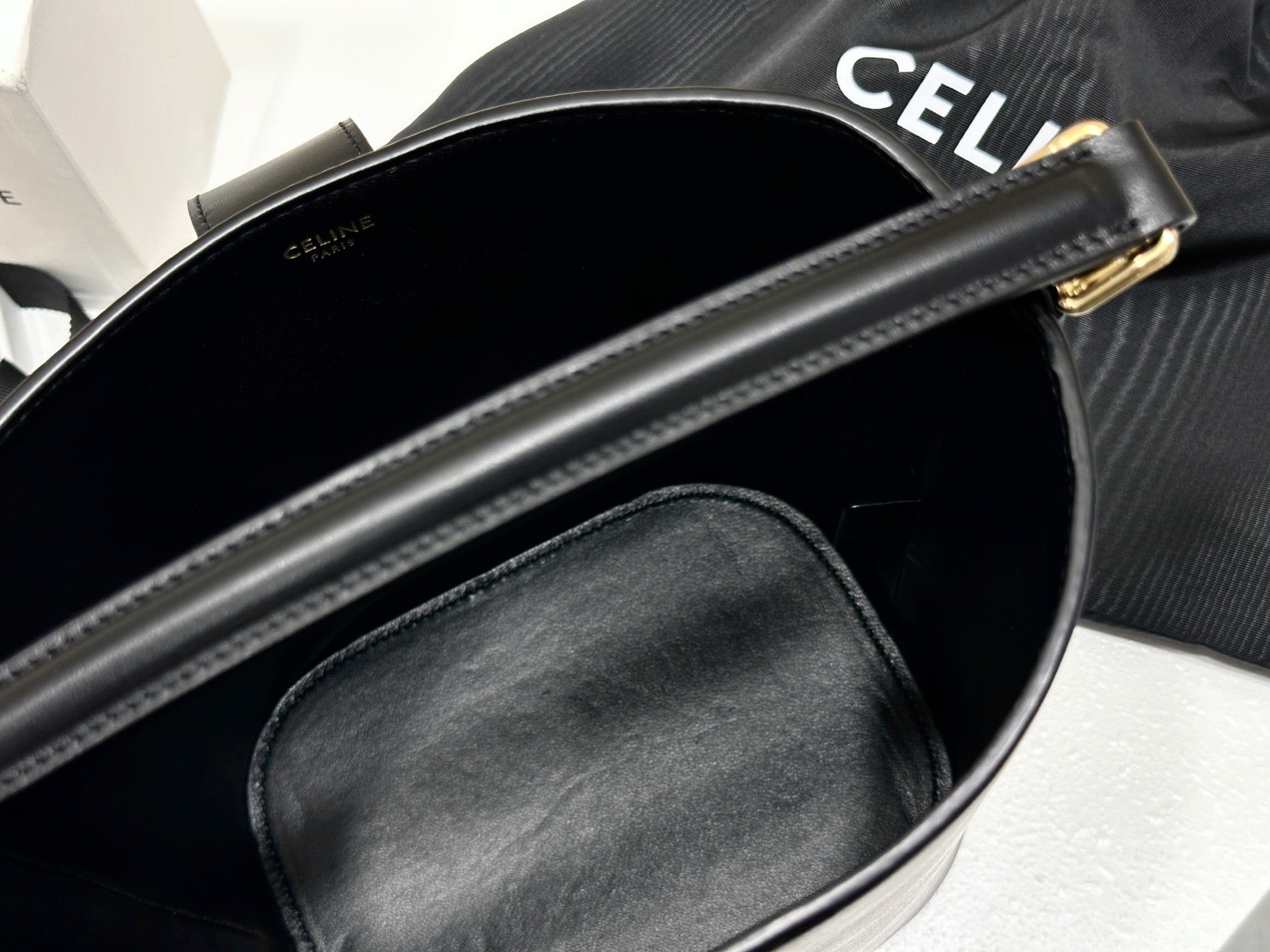 CEL 루이즈 버킷백 스몰