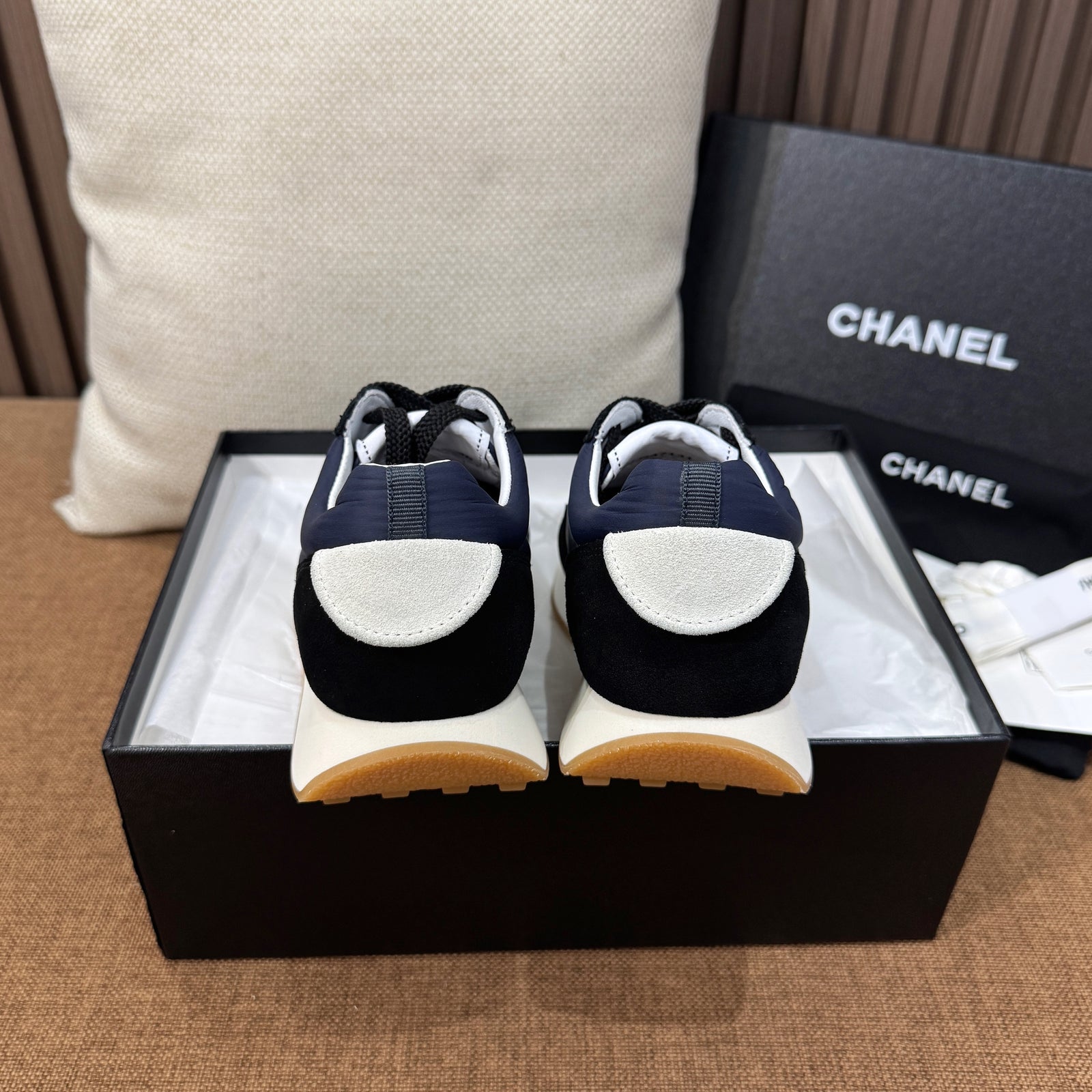 C 26SS 패브릭 스웨이드 카프스킨 스니커즈