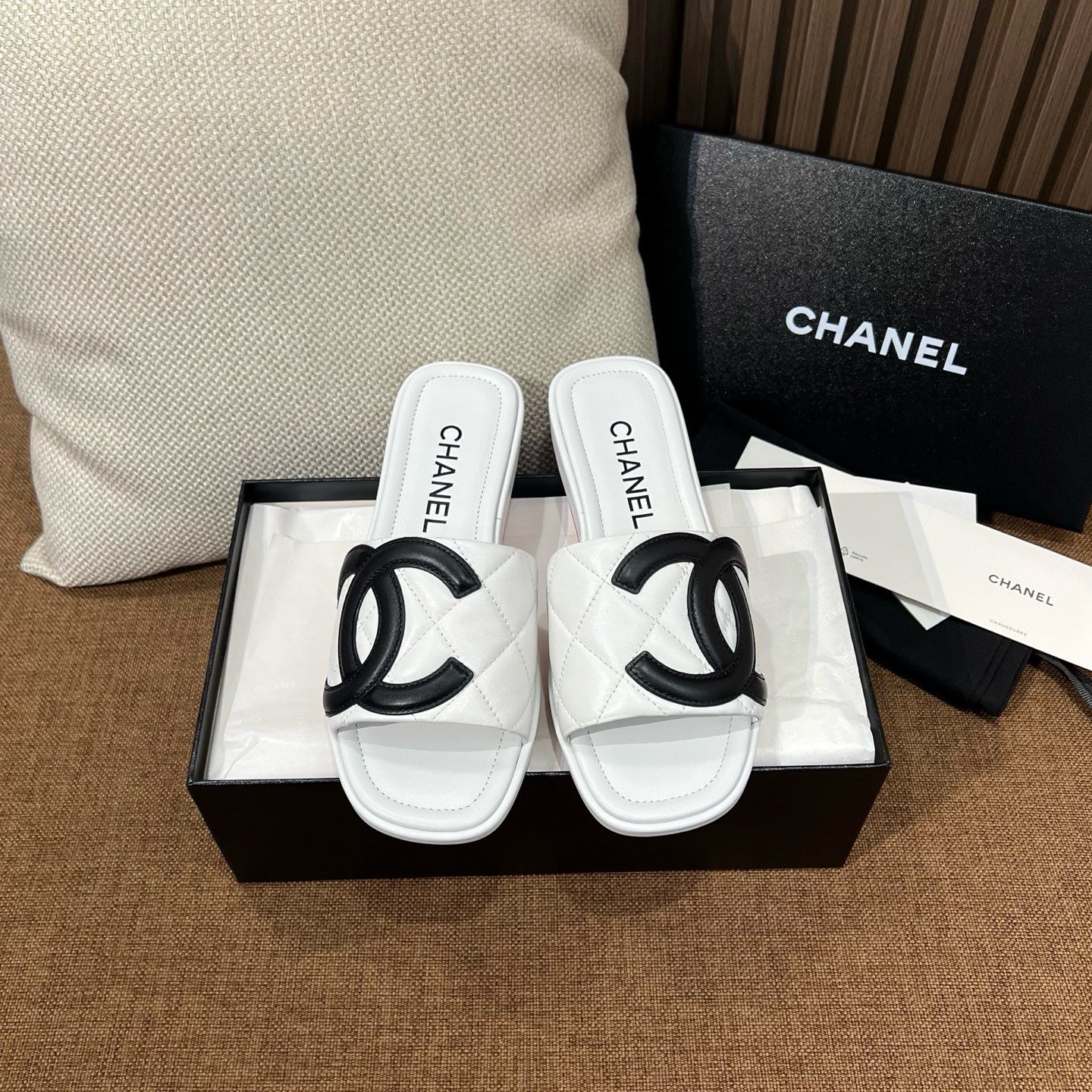C CC 퀄팅 슬리퍼