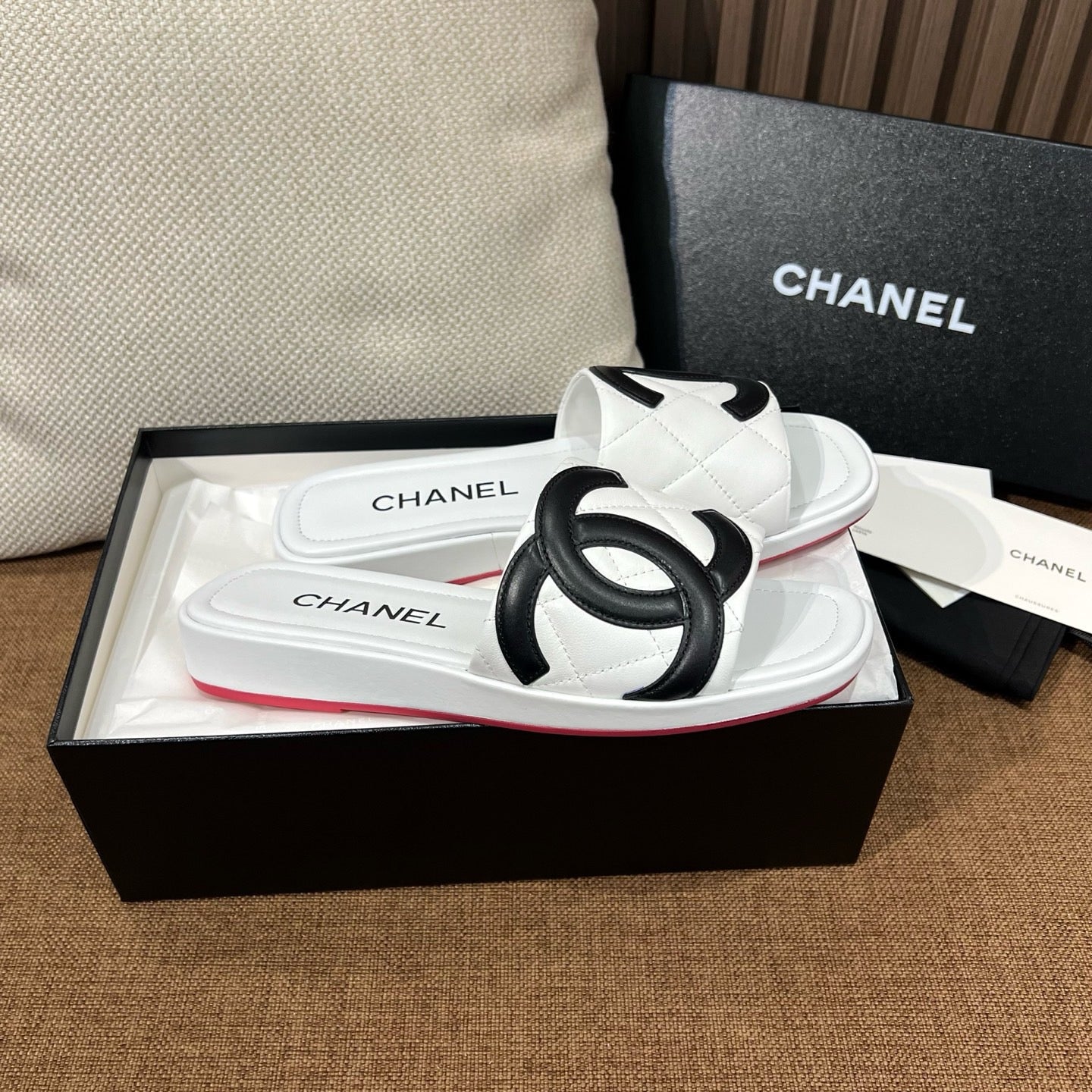 C CC 퀄팅 슬리퍼