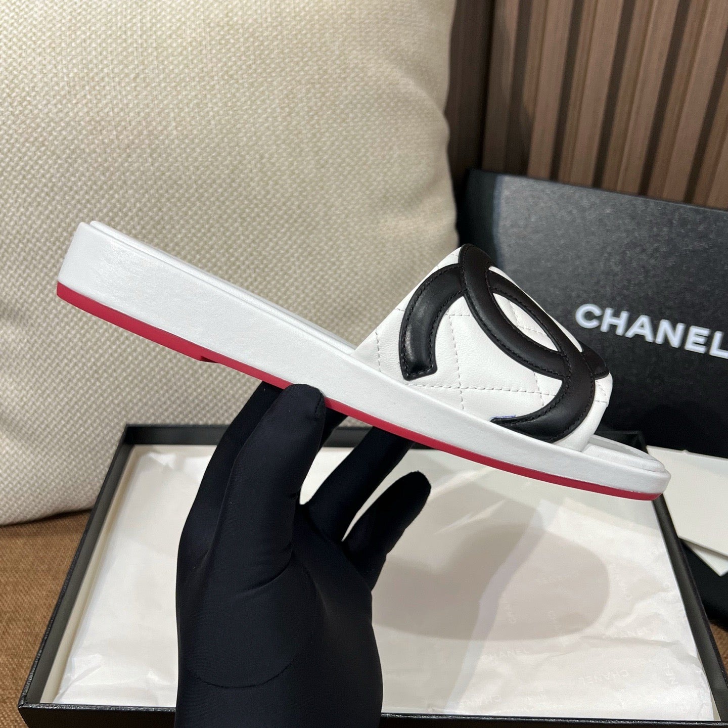 C CC 퀄팅 슬리퍼
