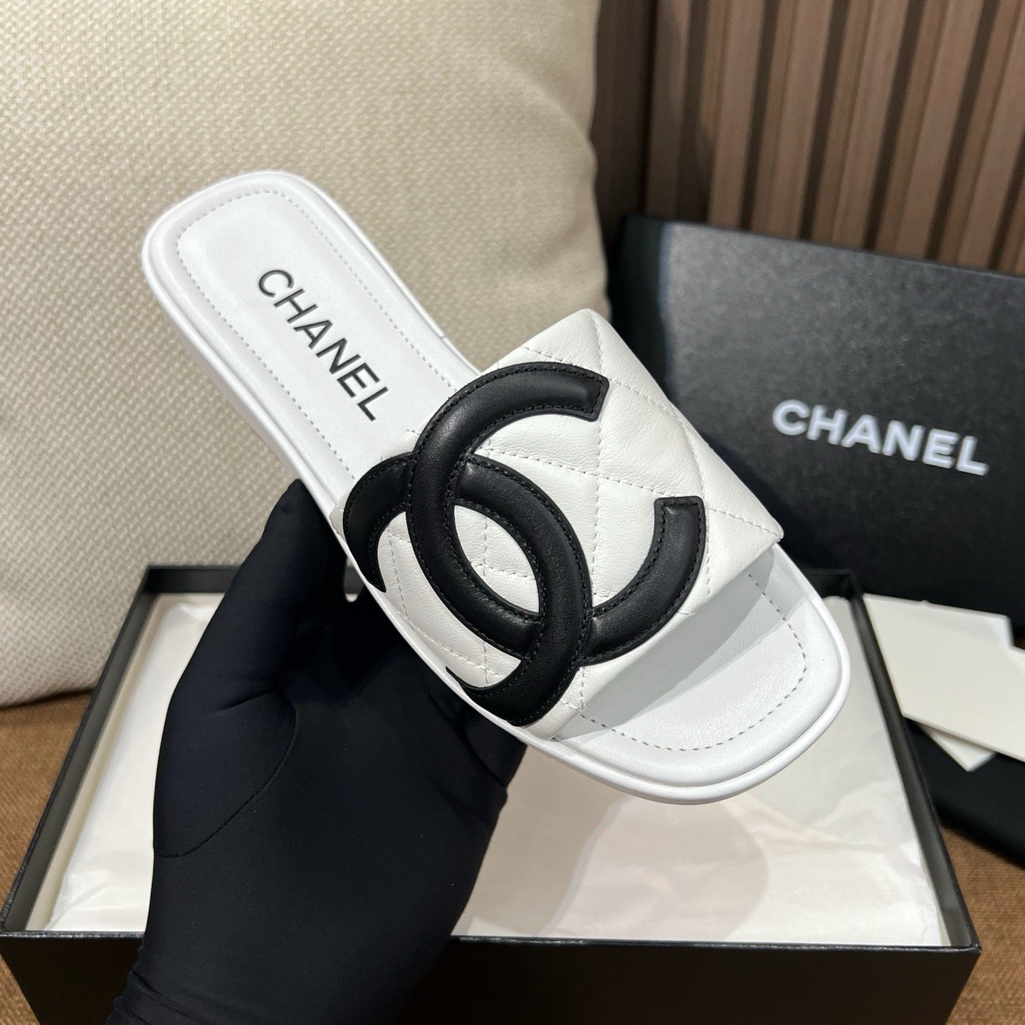 C CC 퀄팅 슬리퍼