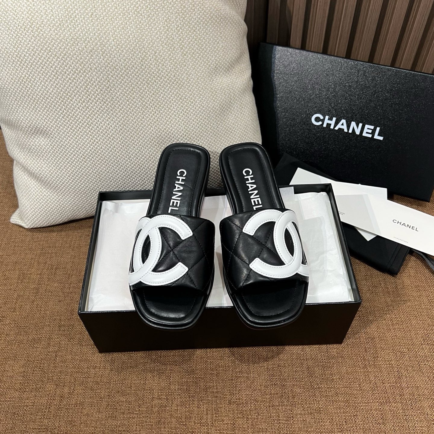 C CC 퀄팅 슬리퍼