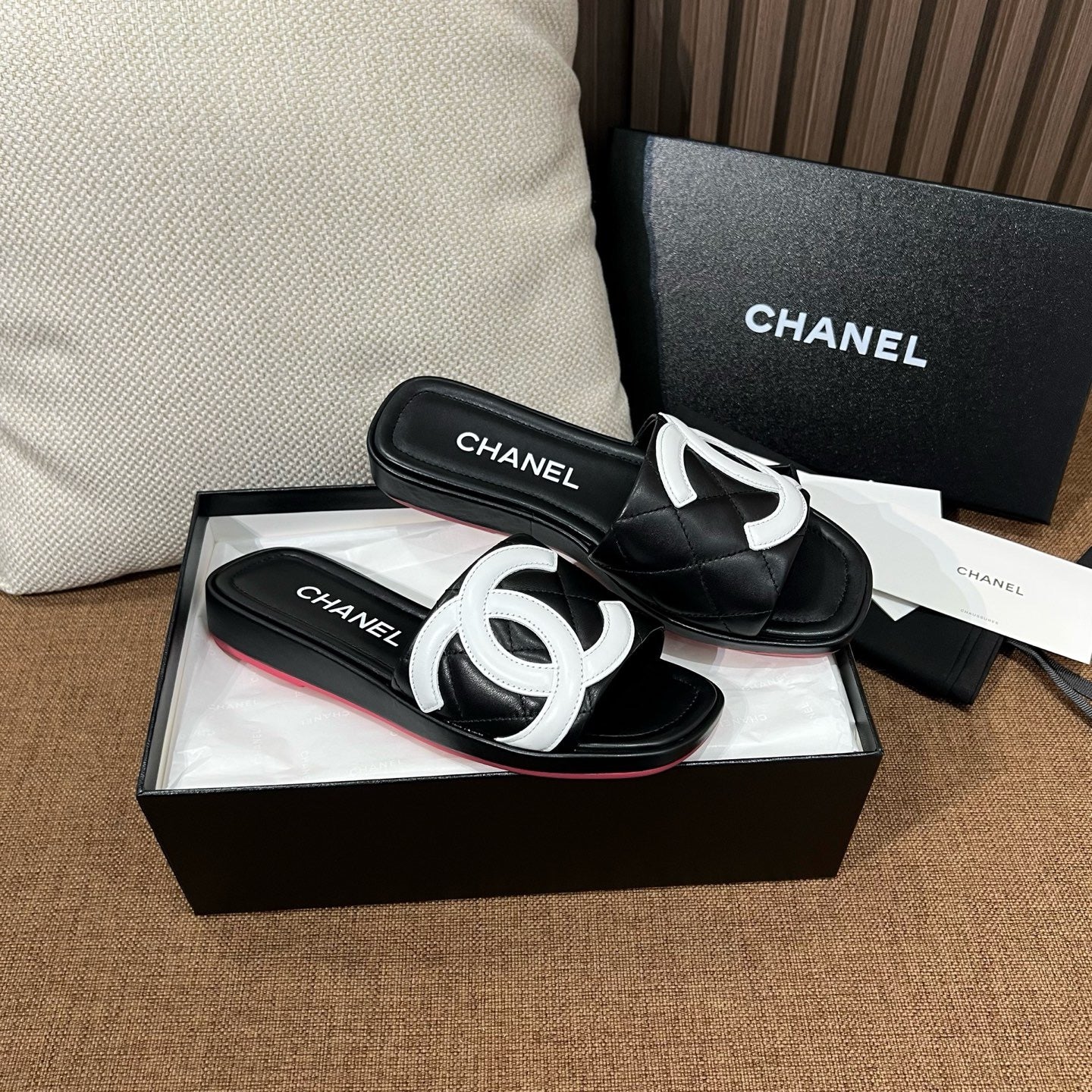 C CC 퀄팅 슬리퍼