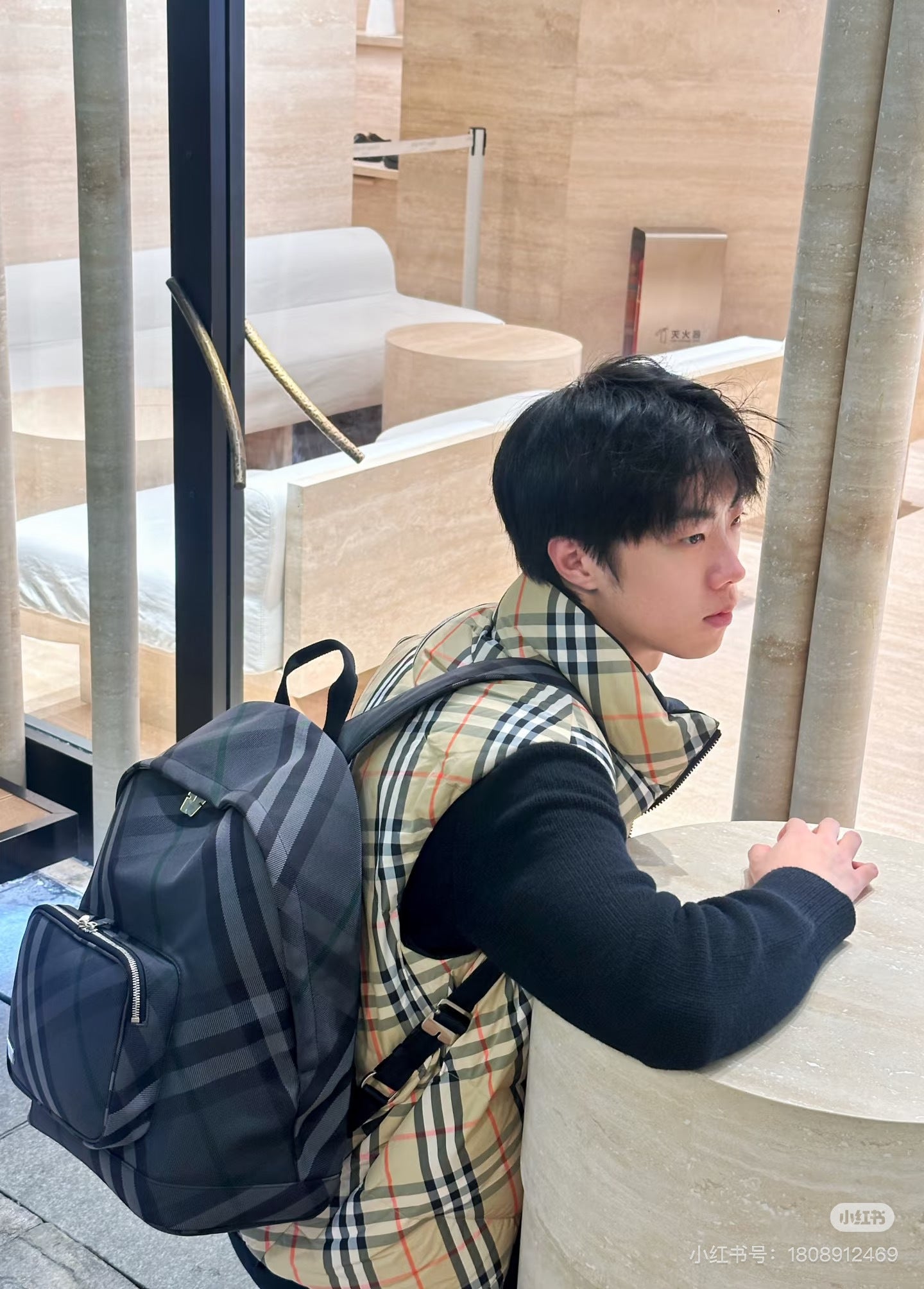 버버리 그리드 백팩