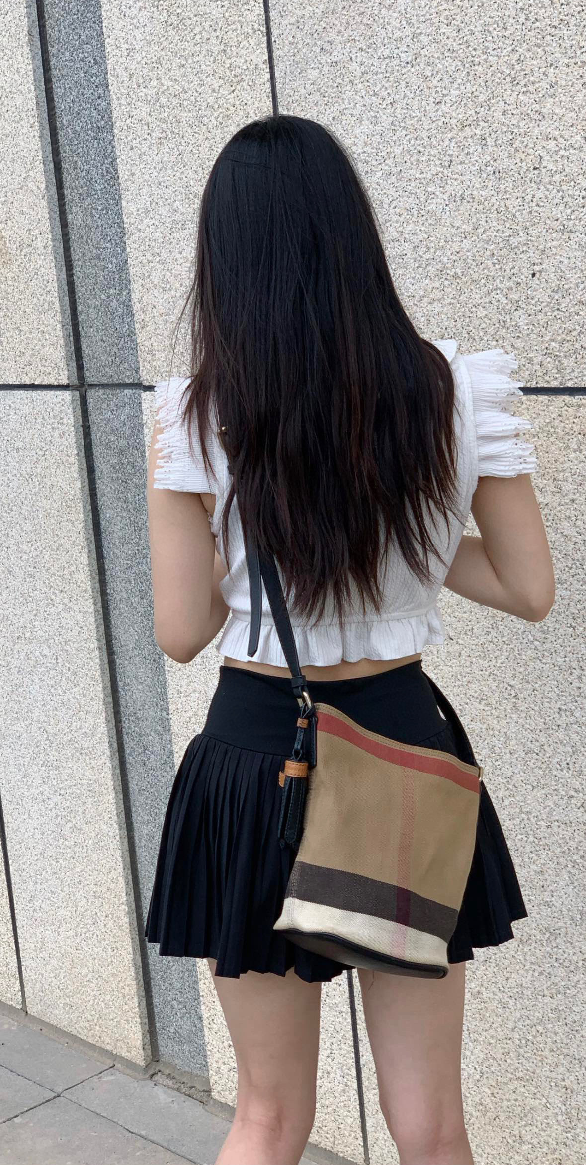 버버리 애쉬비 테슬 버킷백