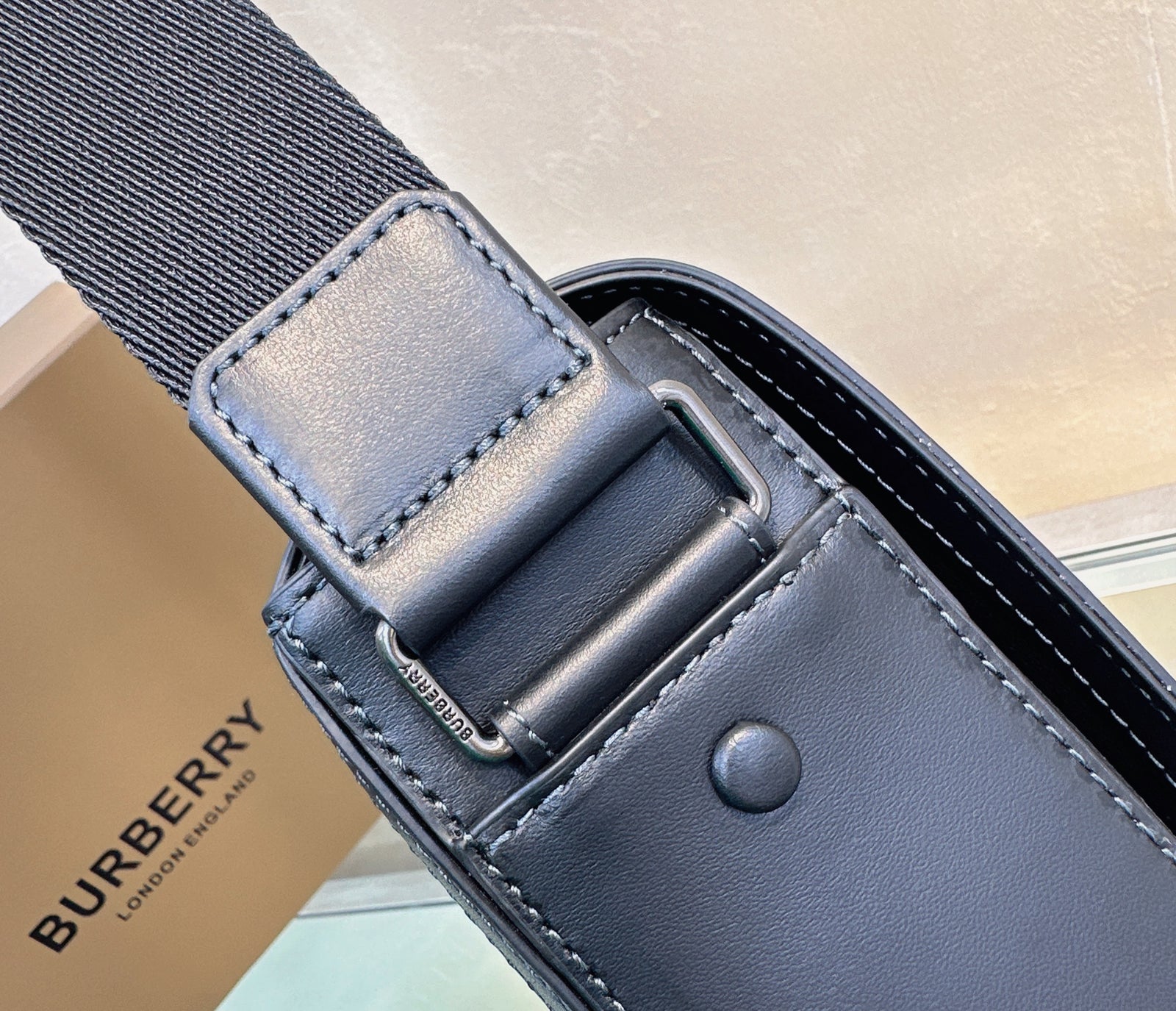 버버리 체크 알프레드백