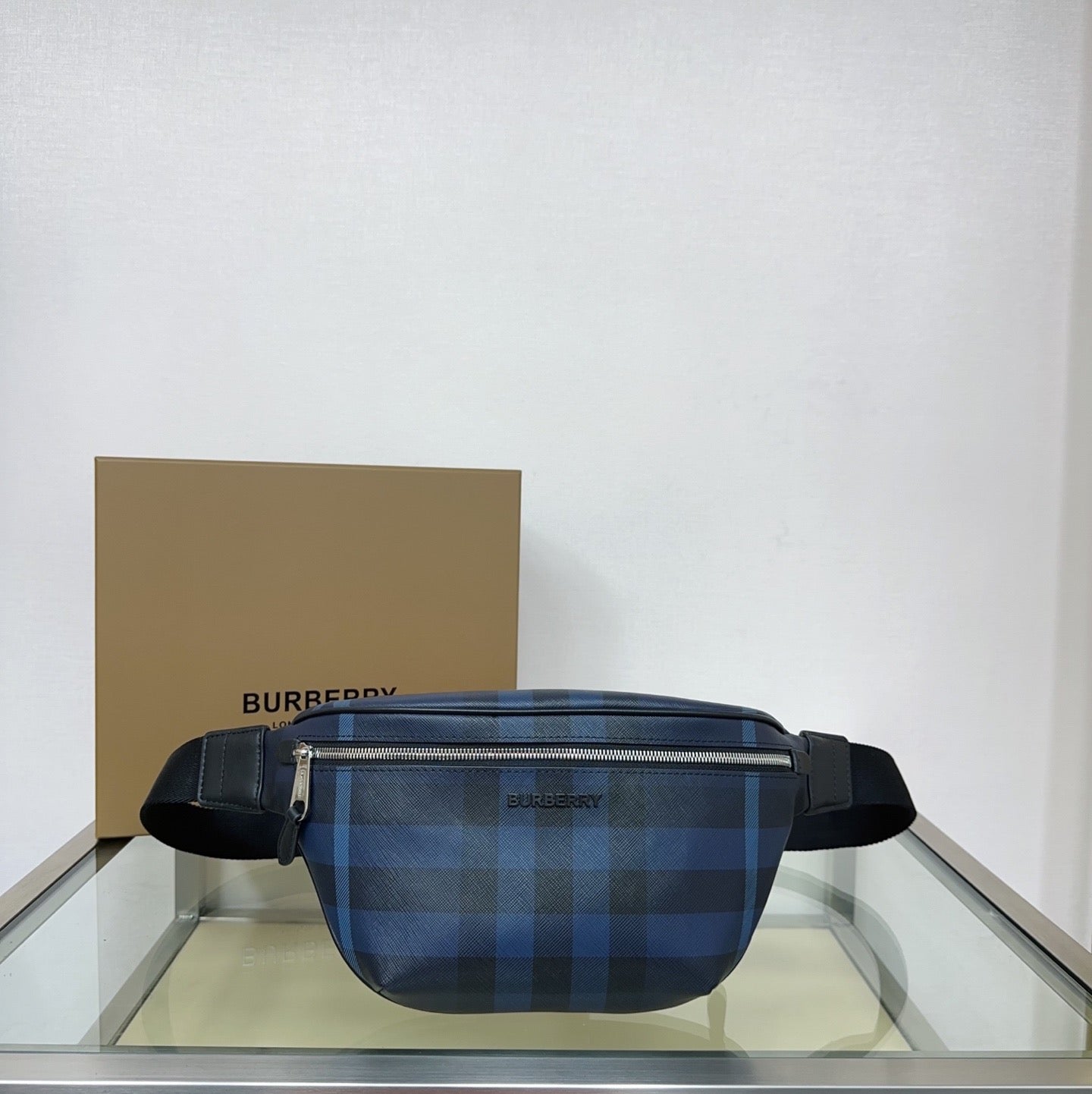 버버리 케이슨 벨트백