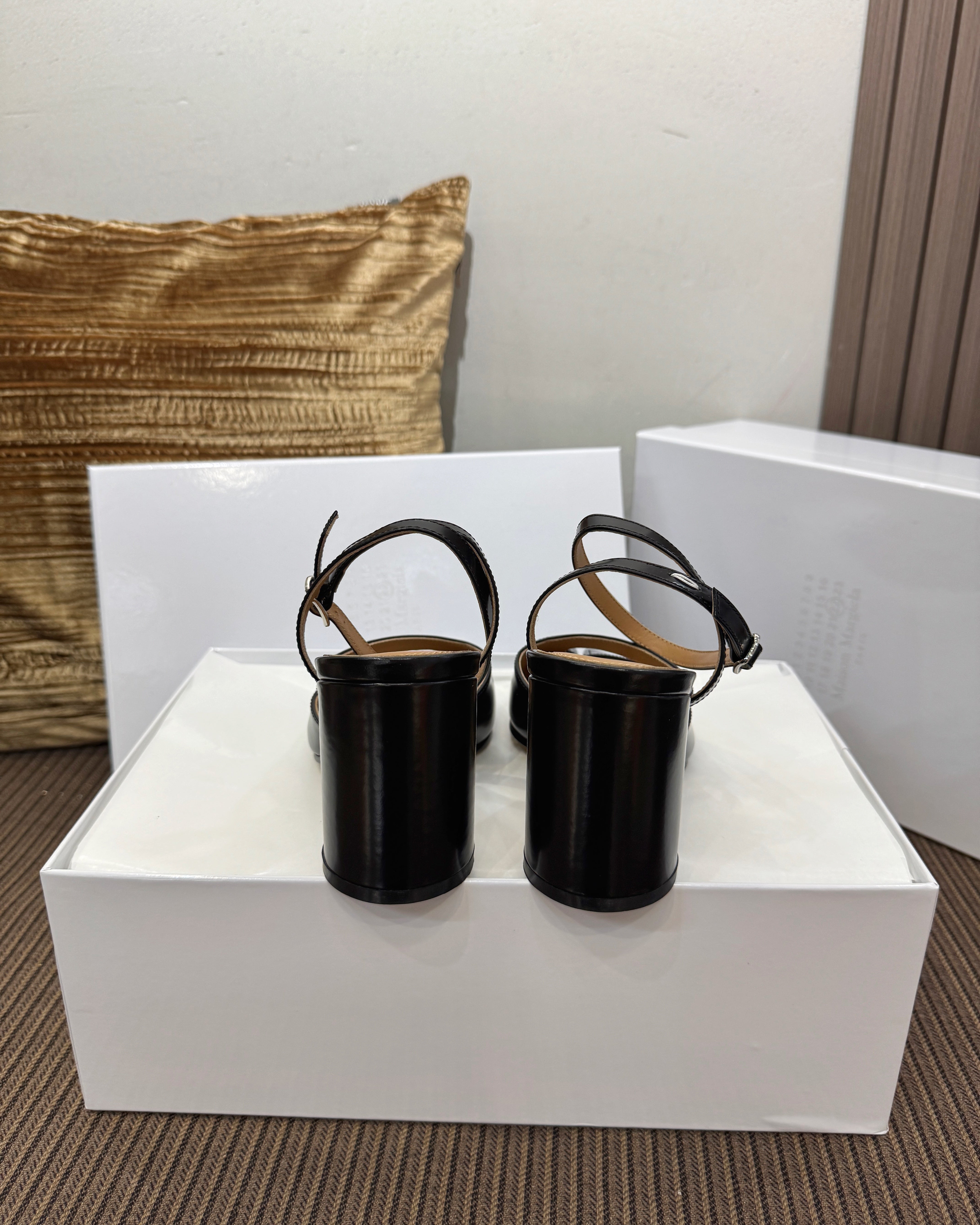 메종 마르지엘라 타비 펌프 샌들