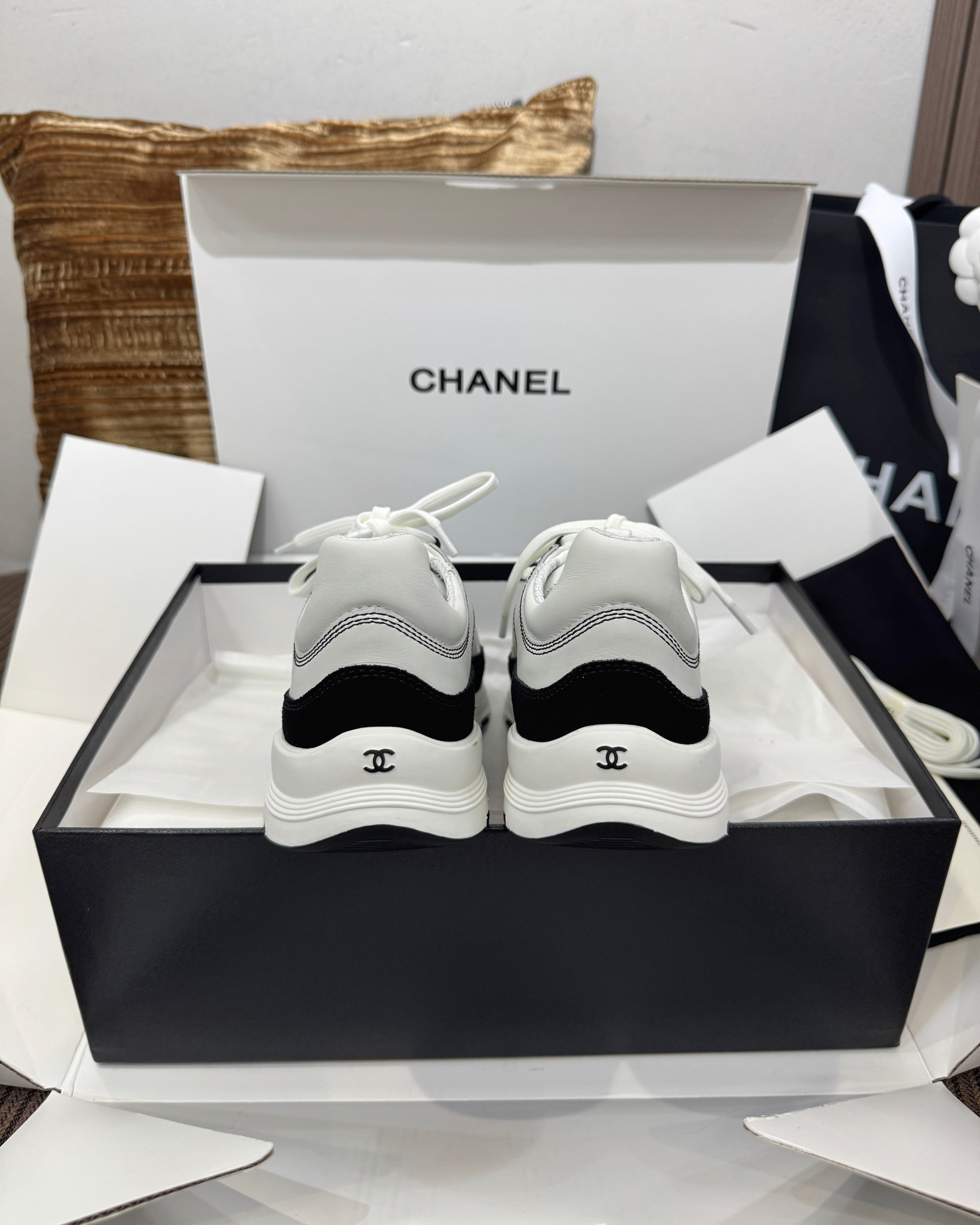 C 벨벳 카스프킨 스니커즈