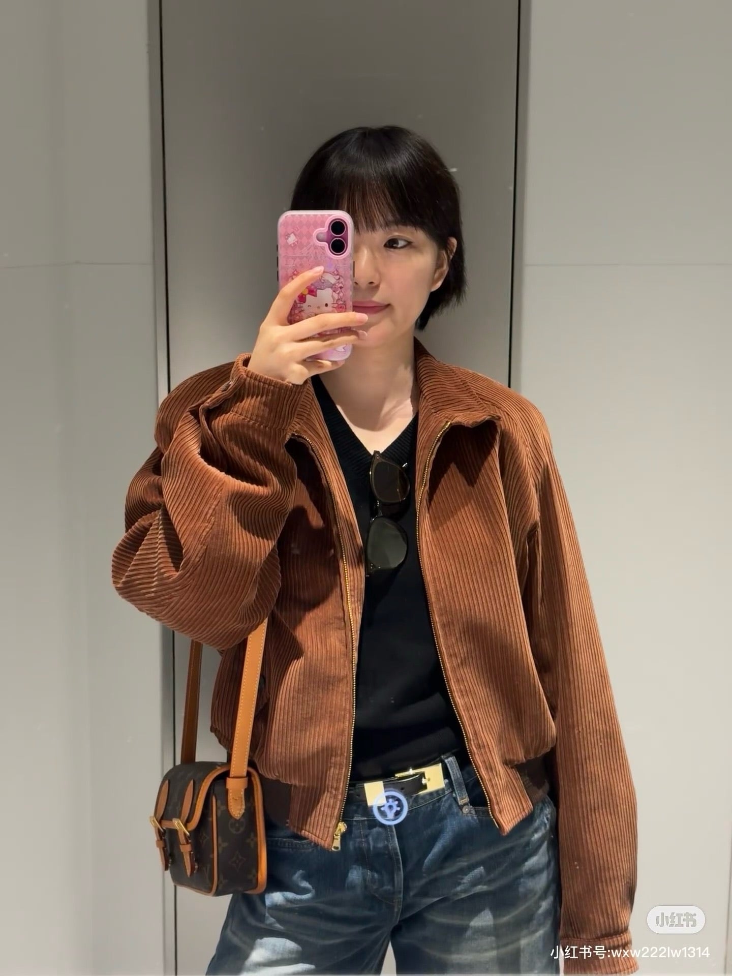 루이비통 사첼 웨어러블 월릿