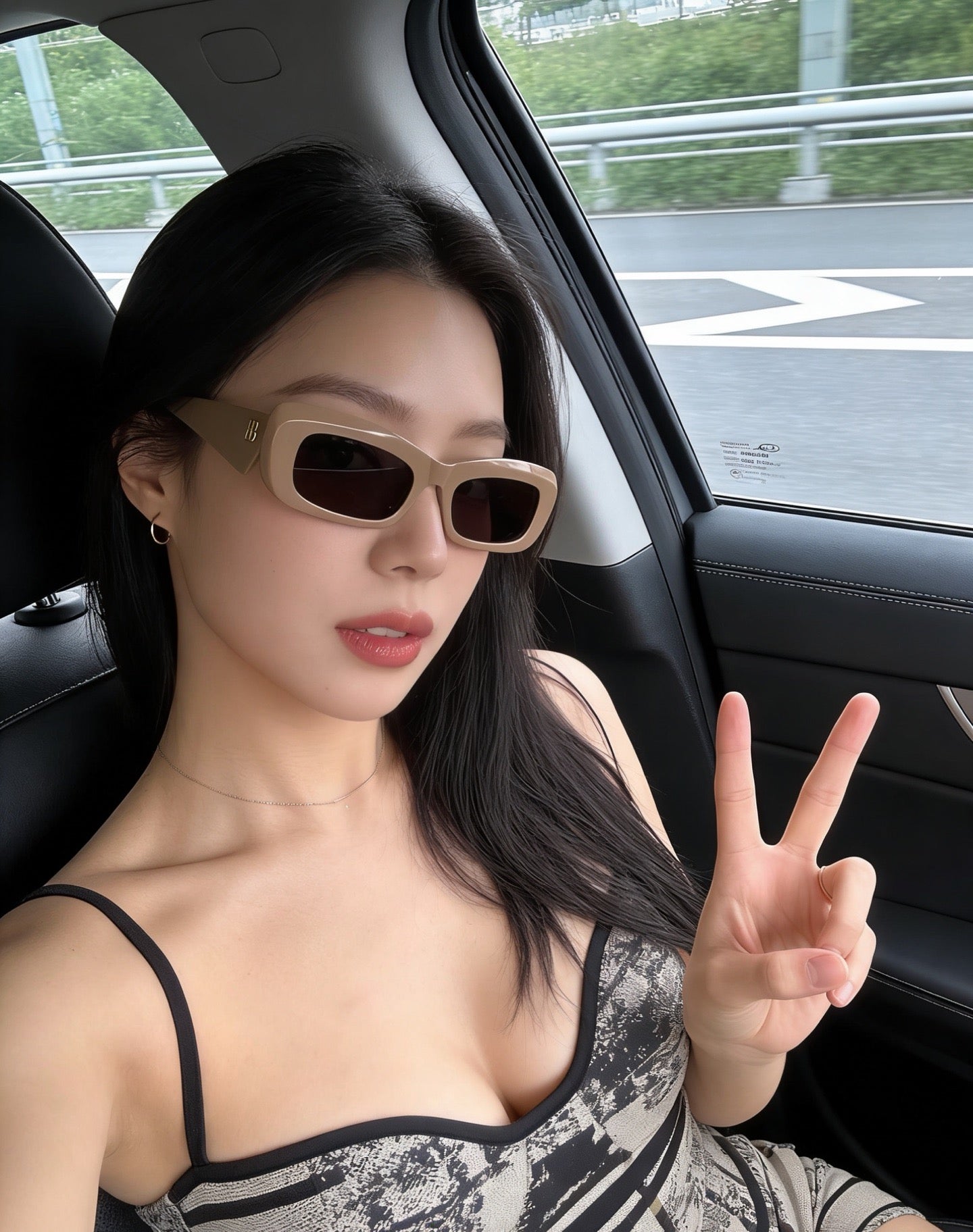 발렌시아가 선글라스 BB0504S