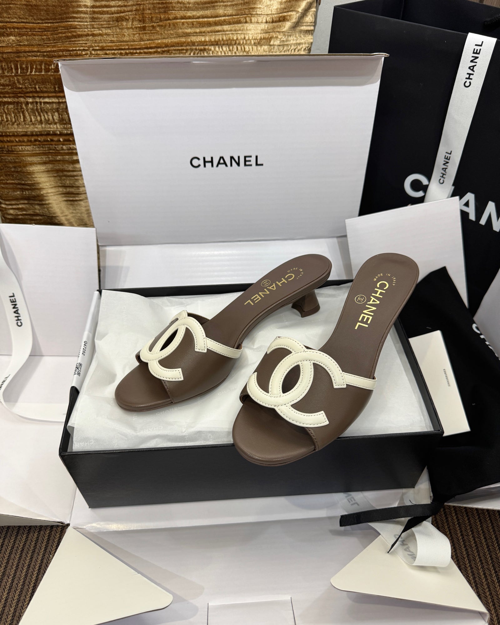 C 오버사이즈 CC로고 뮬