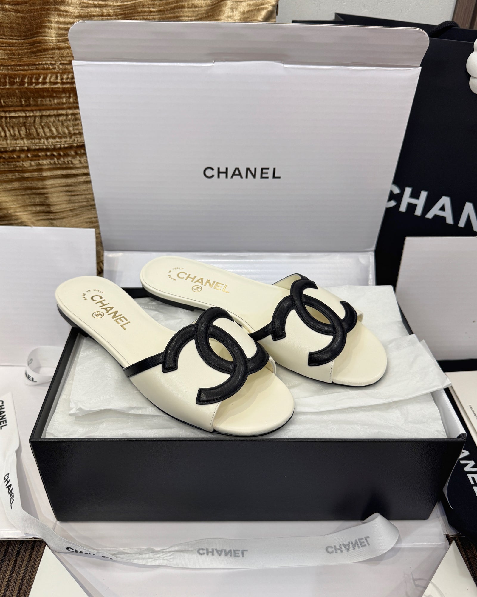 C 오버사이즈 CC로고 슬리퍼