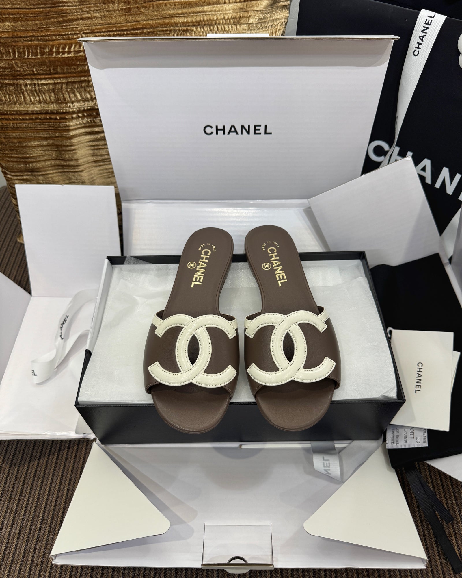 C 오버사이즈 CC로고 슬리퍼