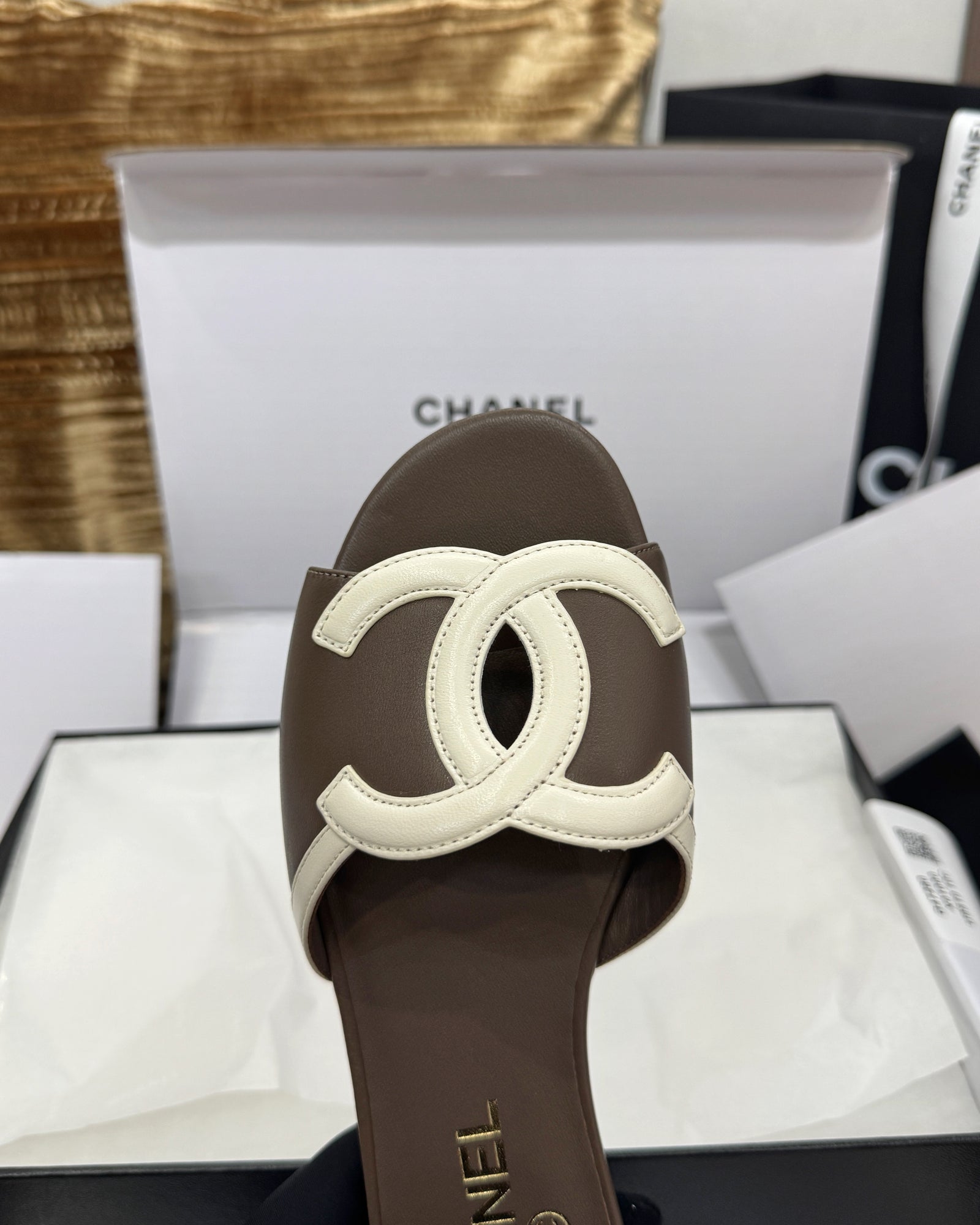 C 오버사이즈 CC로고 슬리퍼