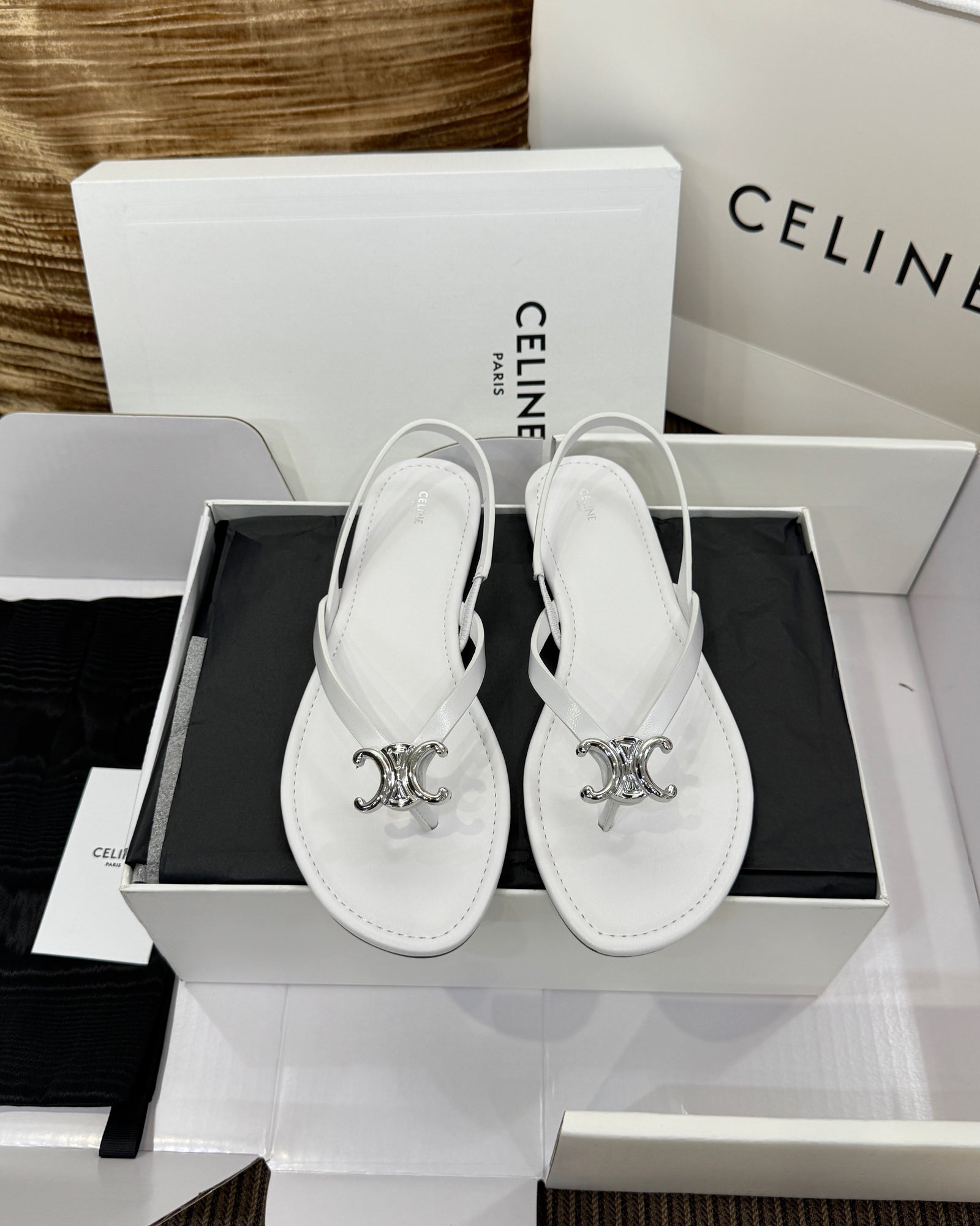 CEL 비키 샌들