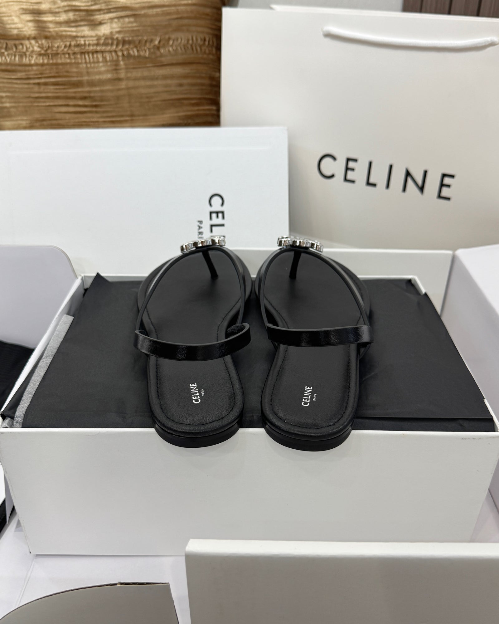 CEL 비키 샌들